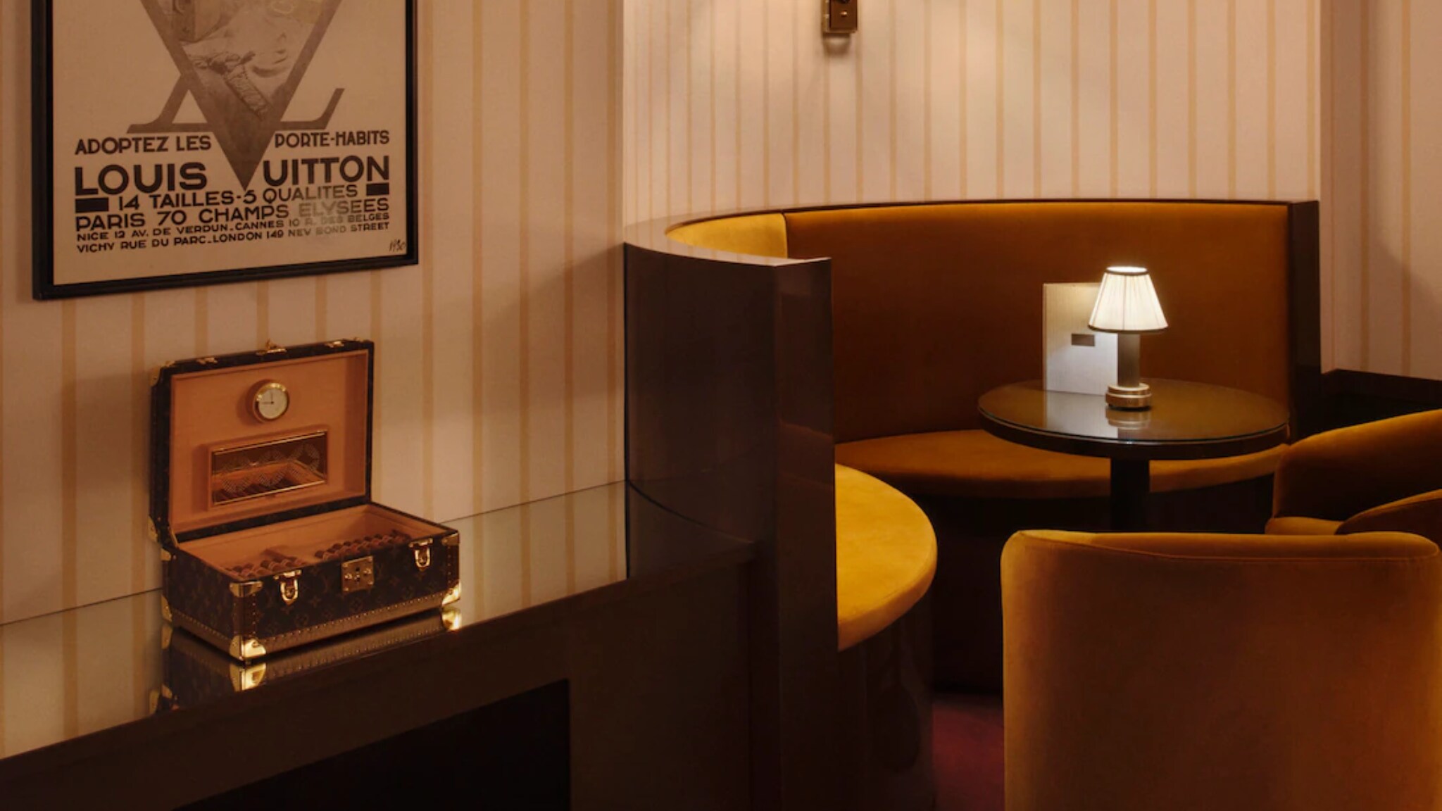 Louis Vuitton Hotel London - Pop Up Experience negozio - Regno Unito ...