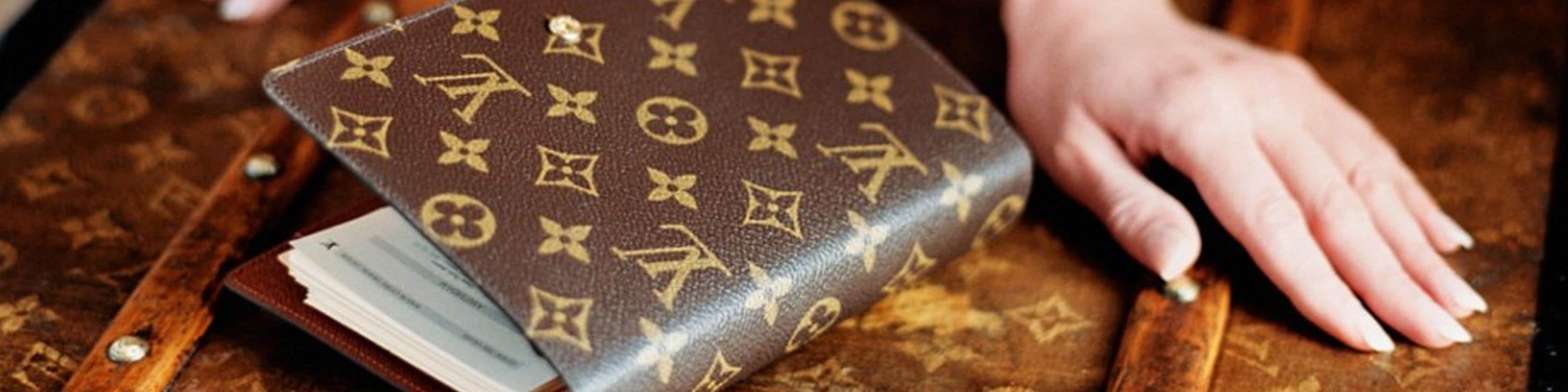 Louis Vuitton- Torta Scenografica Luminosa piccola – Spugnolandia