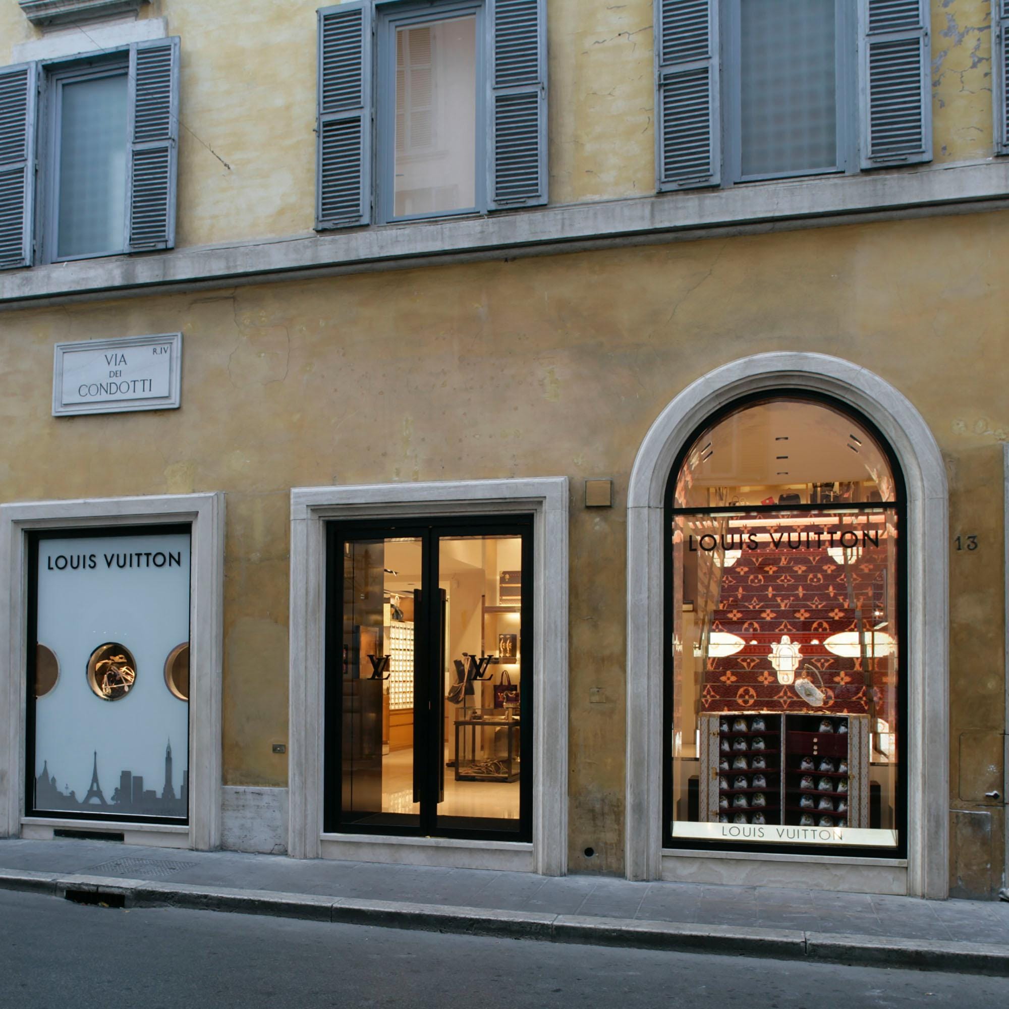 Louis Vuitton Via Condotti a Roma | LOUIS VUITTON