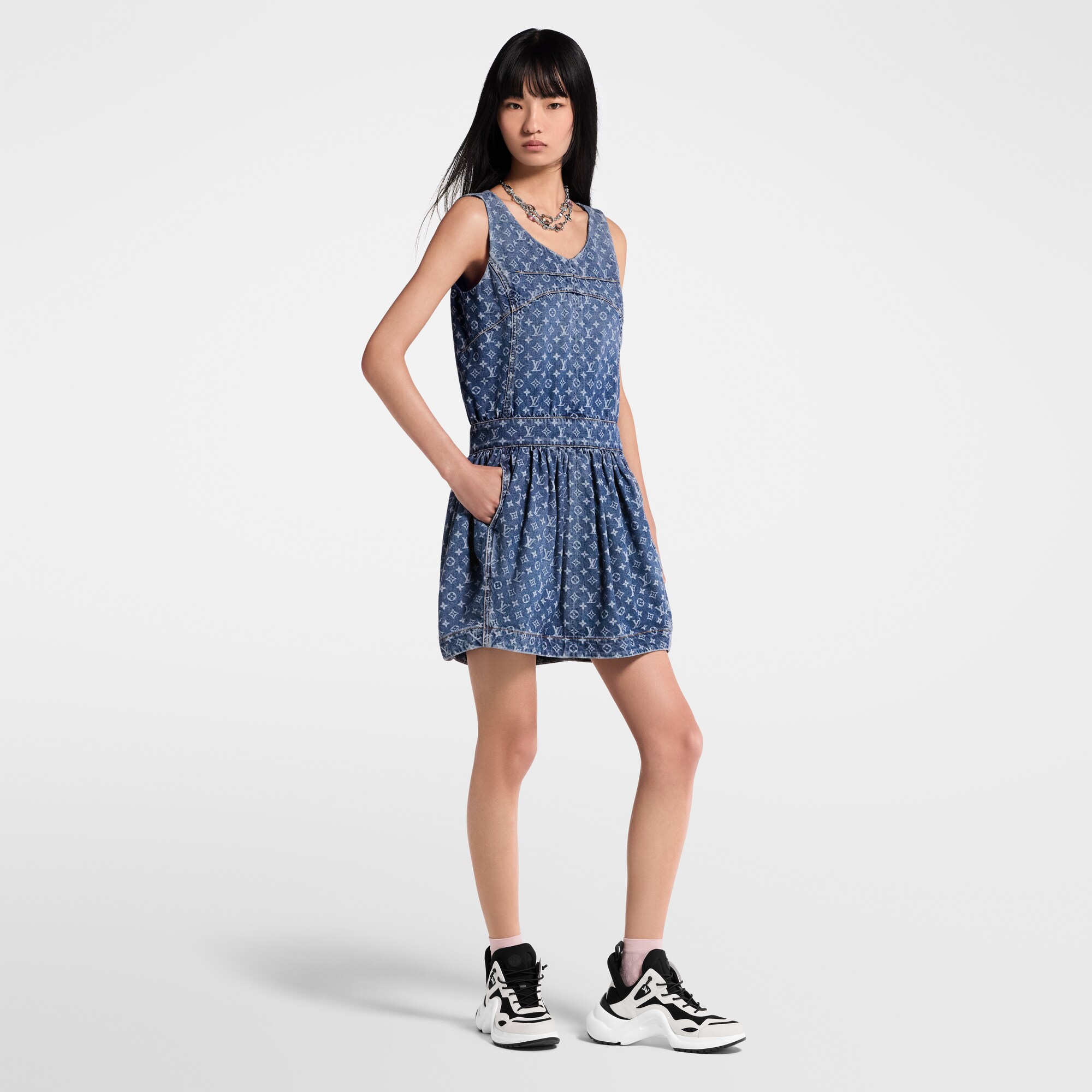 Abito in denim con motivo Monogram  Donna Abbigliamento Abiti | LOUIS VUITTON (Zoom prodotto)