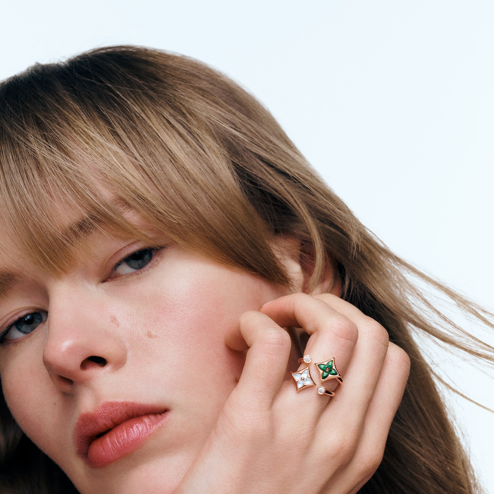 Anello Color Blossom Mini Star, oro rosa, madreperla bianca e diamante  Gioielli Categorie Tutta la Gioielleria | LOUIS VUITTON (Zoom prodotto)