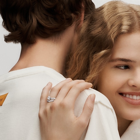 Anello con motivo a V e pavé LV Diamonds, platino Gioielli Categorie Wedding Bands | LOUIS VUITTON (Zoom prodotto)