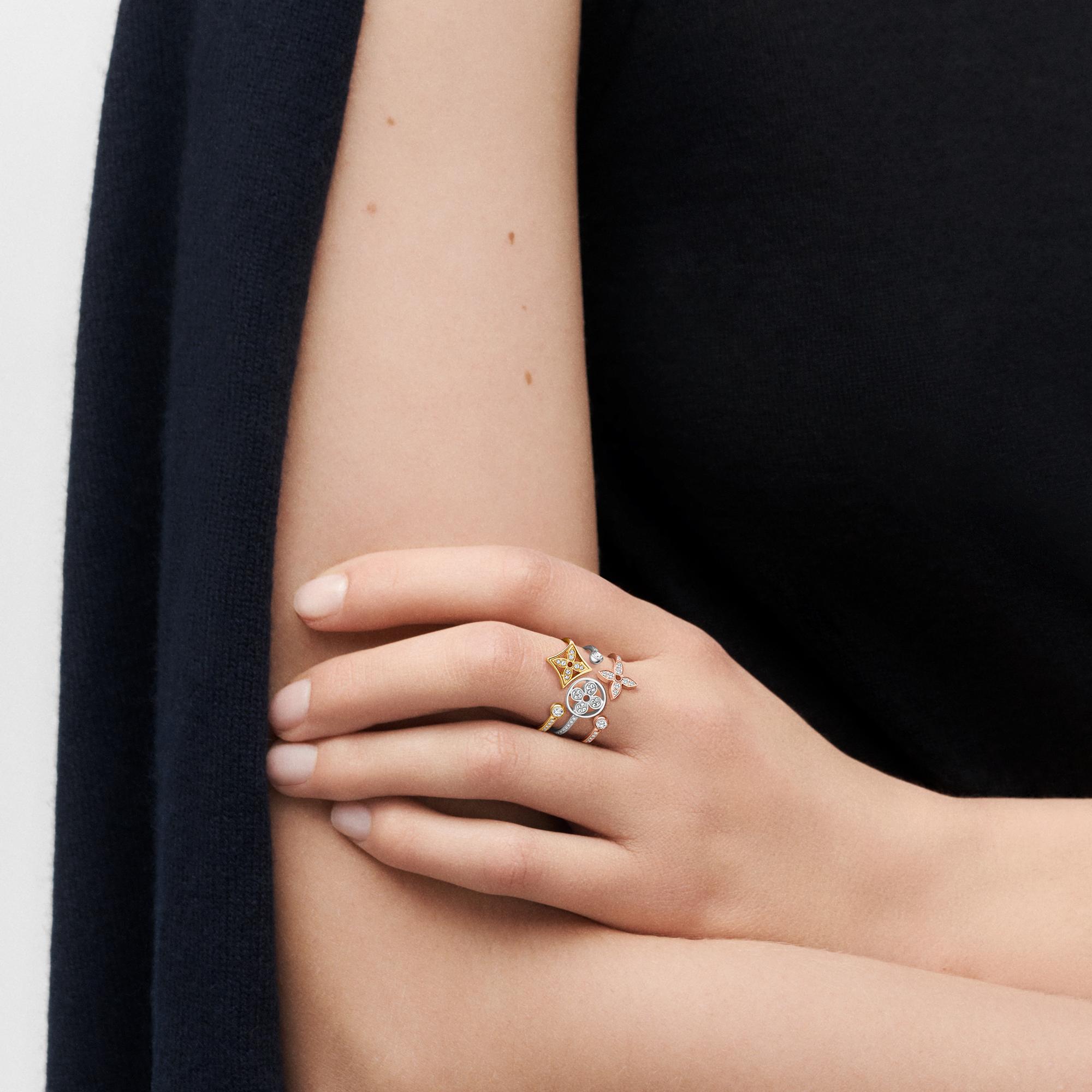 Anello Idylle Blossom, oro giallo, bianco e rosa con diamanti  Gioielli Categorie Tutta la Gioielleria | LOUIS VUITTON (Zoom prodotto)