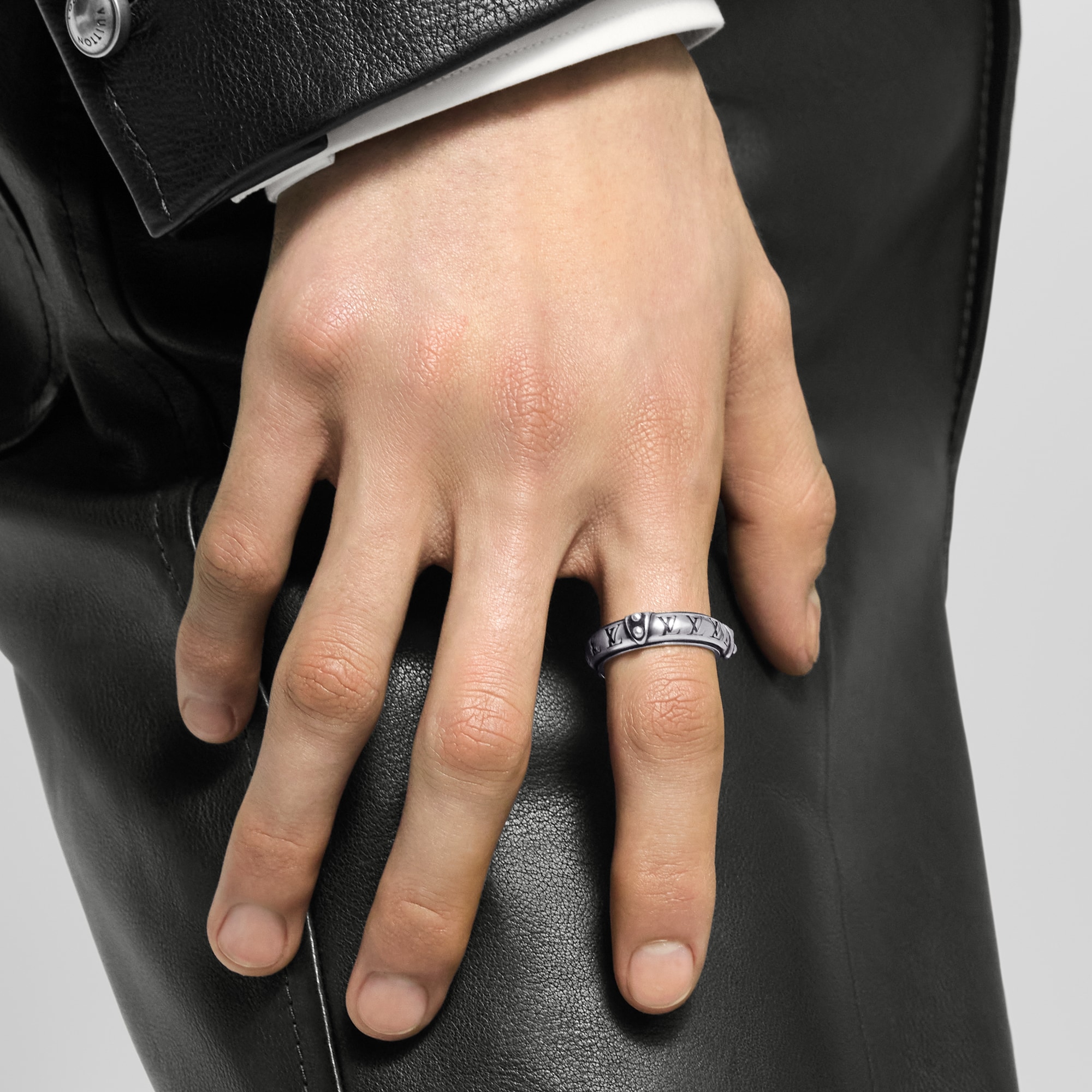Anello LV Lozine S00 Uomo Fashion Bijoux Anelli | LOUIS VUITTON (Zoom prodotto)