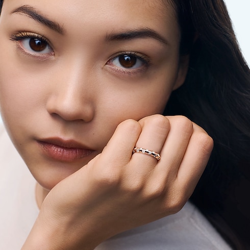 Anello piccolo Le Damier de Louis Vuitton, oro rosa e diamanti Les Extraordinaires Gioielli Anelli | LOUIS VUITTON (Zoom prodotto)