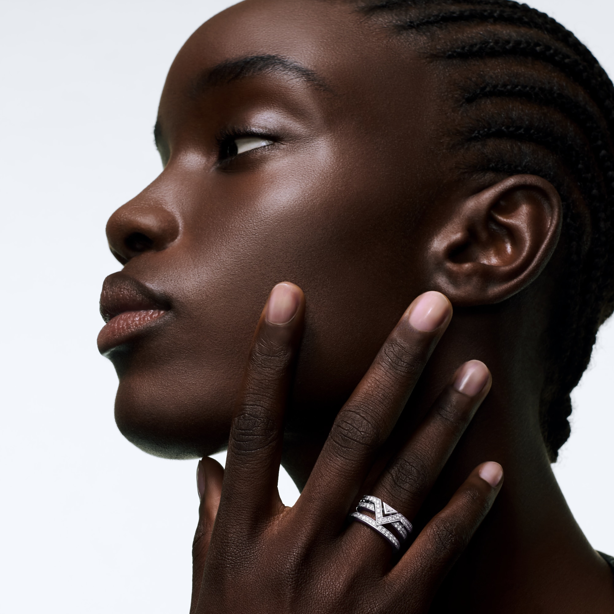 Anello Pure V, oro bianco e diamanti  Les Extraordinaires Gioielli Anelli | LOUIS VUITTON (Zoom prodotto)