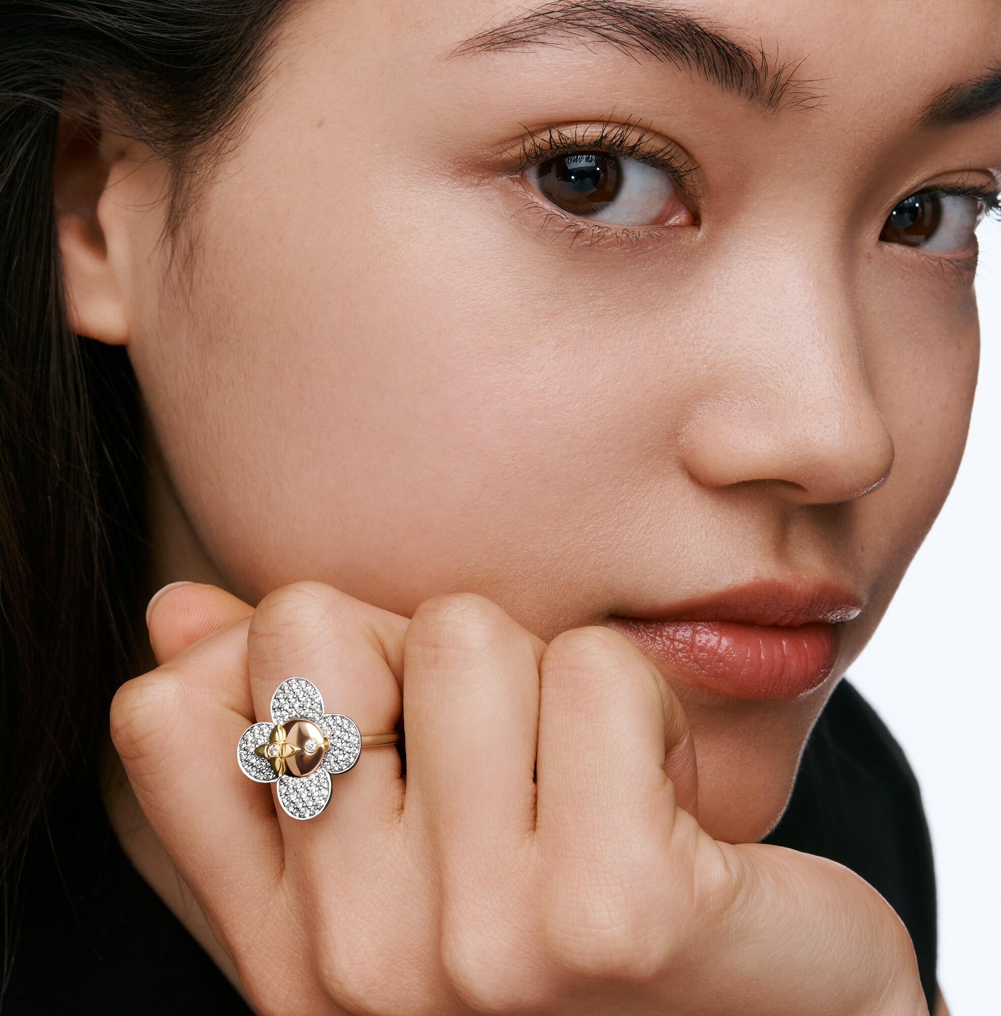 Anello Vivienne, oro giallo, oro bianco, oro rosa e diamanti  Gioielli Categorie Anelli | LOUIS VUITTON (Zoom prodotto)