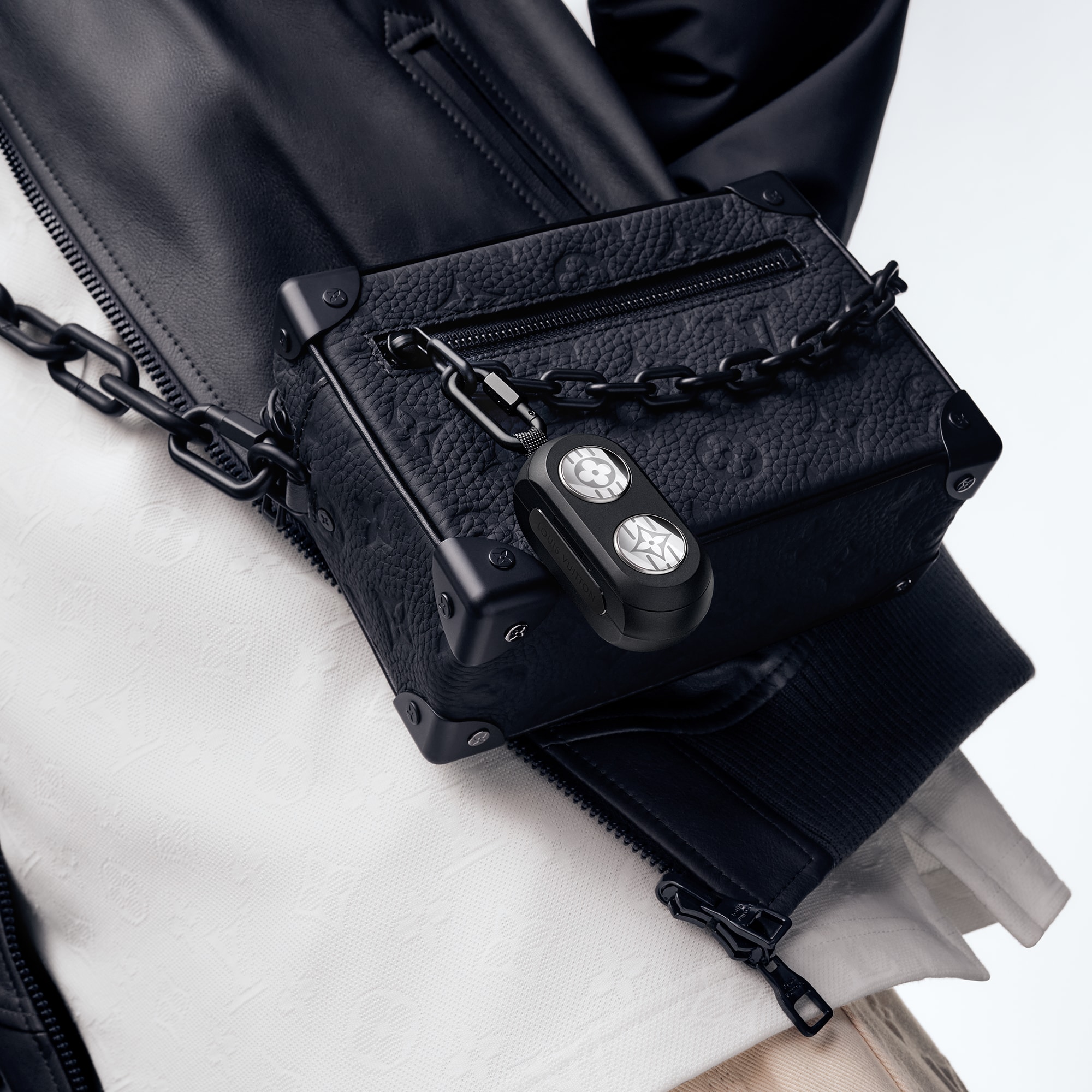 Auricolari Louis Vuitton Horizon Light Up - Argento  Bauli, Viaggio e Casa Oggetti e Accessori High-tech Audio, Connected Watches e Accessori | LOUIS VUITTON (Zoom prodotto)