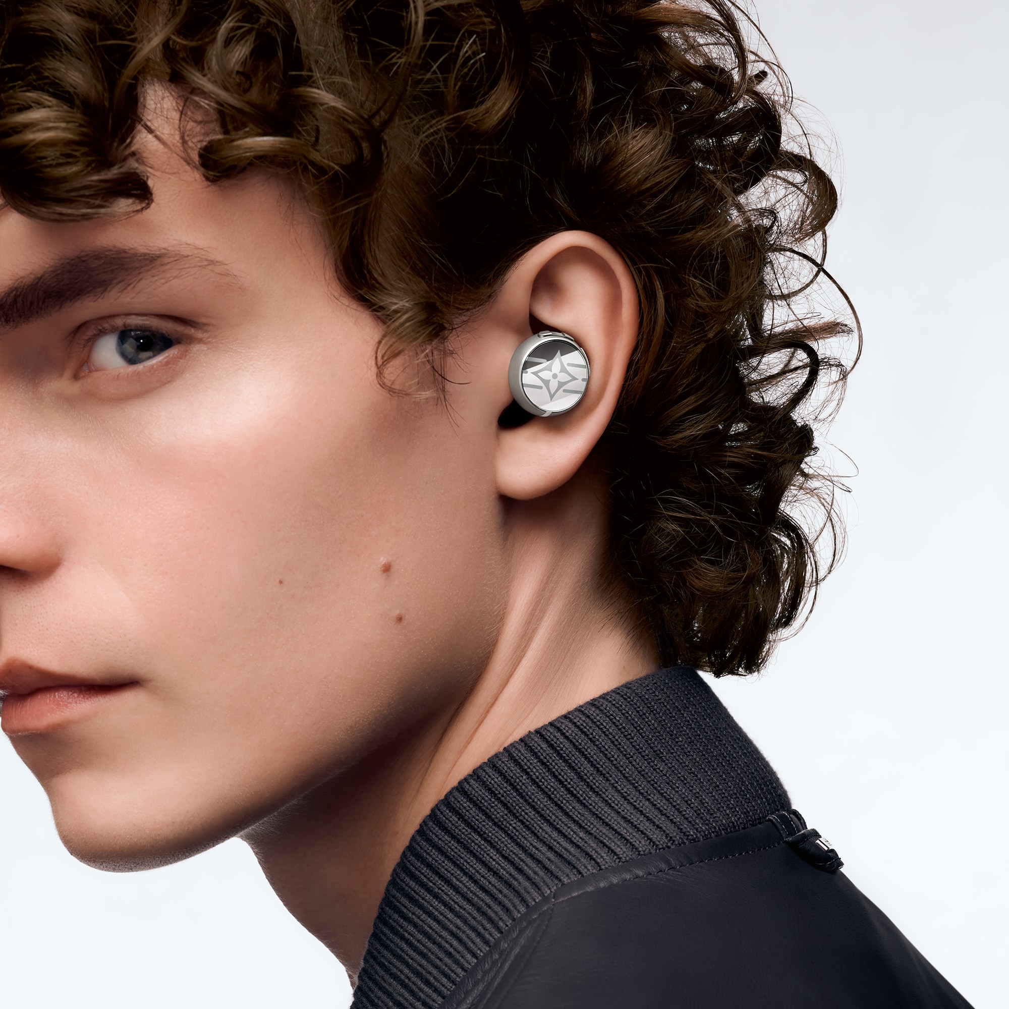 Auricolari Louis Vuitton Horizon Light Up - Argento  Bauli, Viaggio e Casa Oggetti e Accessori High-tech Audio, Connected Watches e Accessori | LOUIS VUITTON (Zoom prodotto)