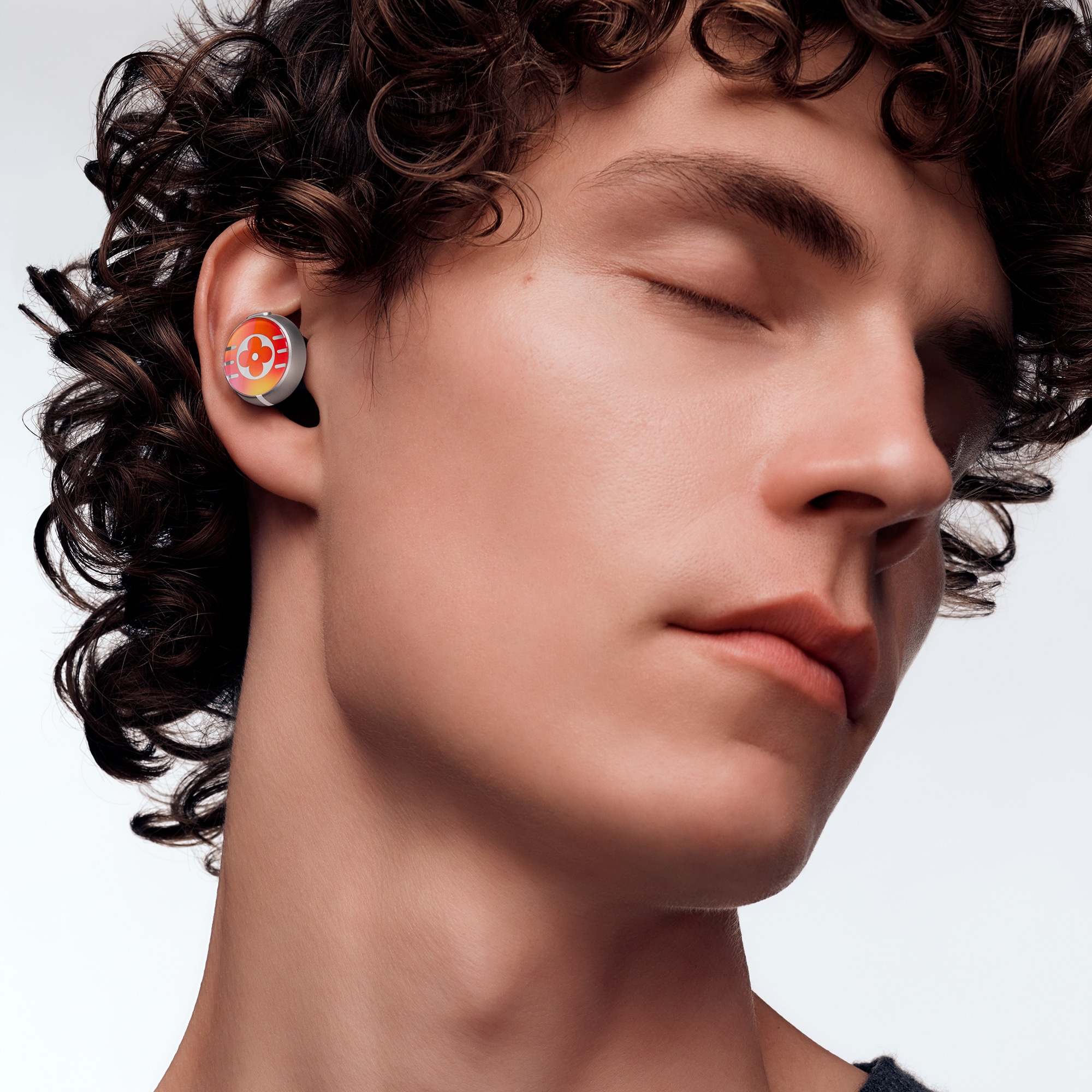 Auricolari Louis Vuitton Horizon Light Up - Rosso-Arancione Sfumato  Bauli, Viaggio e Casa Oggetti e Accessori High-tech Audio, Connected Watches e Accessori | LOUIS VUITTON (Zoom prodotto)