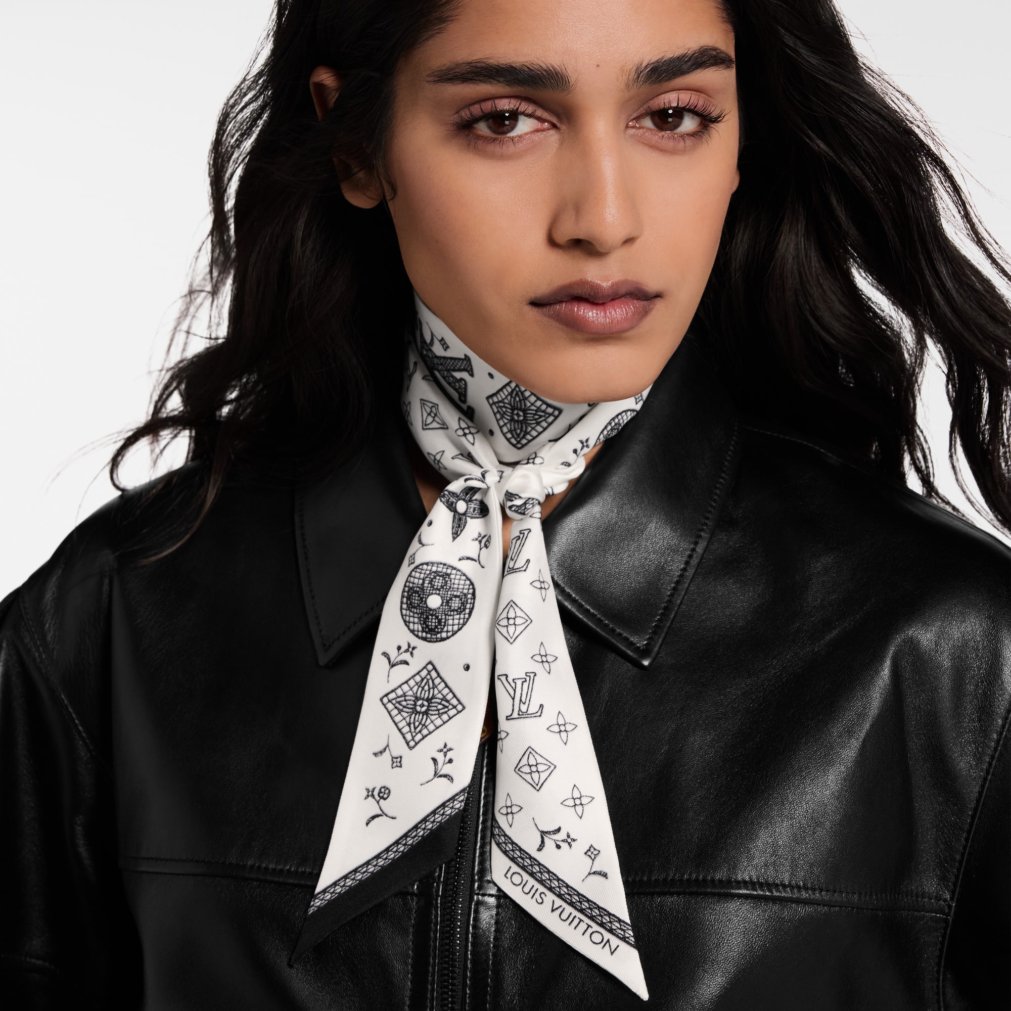 Bandeau Monogram Romance BB S00 Donna Accessori Foulard in seta e Bandeaux | LOUIS VUITTON (Zoom prodotto)