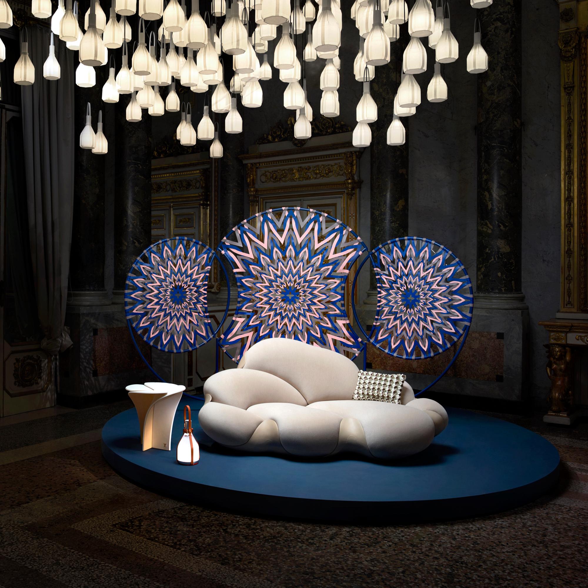 Bell Lamp di Edward Barber & Jay Osgerby Pelle & altri materiali Novità Holiday Selezionati per Lei | LOUIS VUITTON (Zoom prodotto)