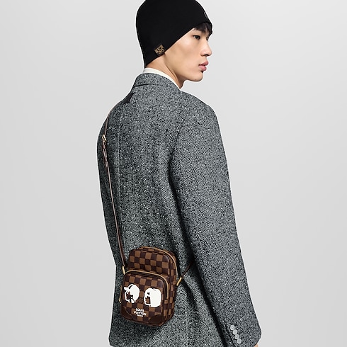 Borsa Amazone Tela Damier Ébène Borse e Piccola Pelletteria Borse da Uomo Novità | LOUIS VUITTON (Zoom prodotto)