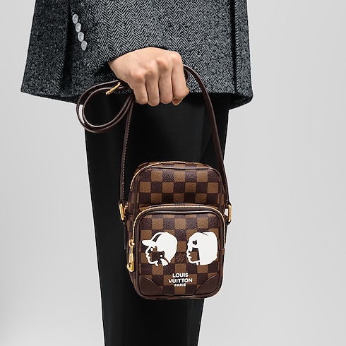 Borsa Amazone Tela Damier Ébène Borse e Piccola Pelletteria Borse da Uomo Novità | LOUIS VUITTON (Zoom prodotto)