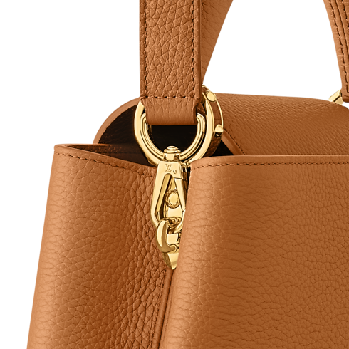 Borsa Capucines BB closeup view