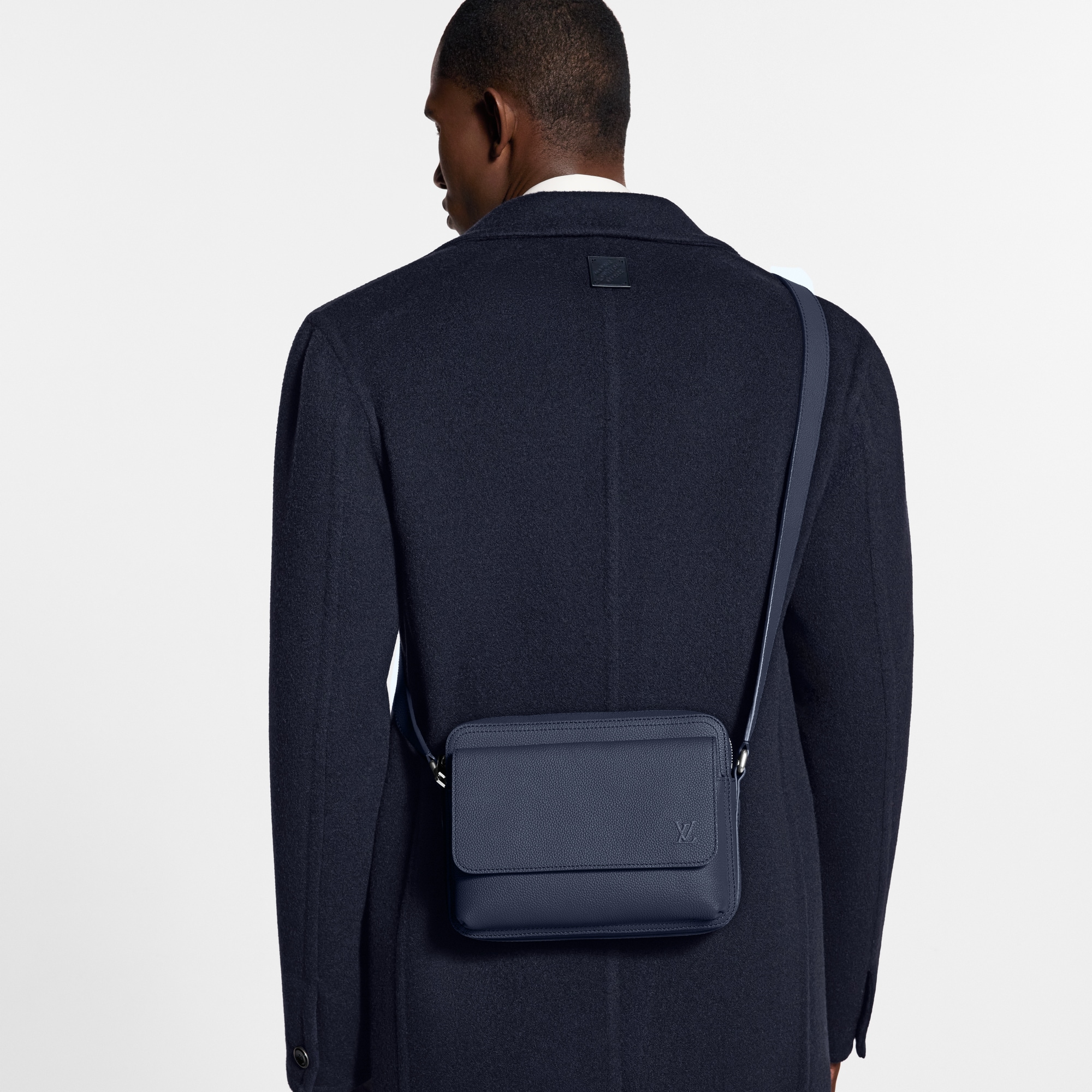 Borsa messenger Boarding LV Aerogram Borse e Piccola Pelletteria Borse da Uomo Novità | LOUIS VUITTON (Zoom prodotto)