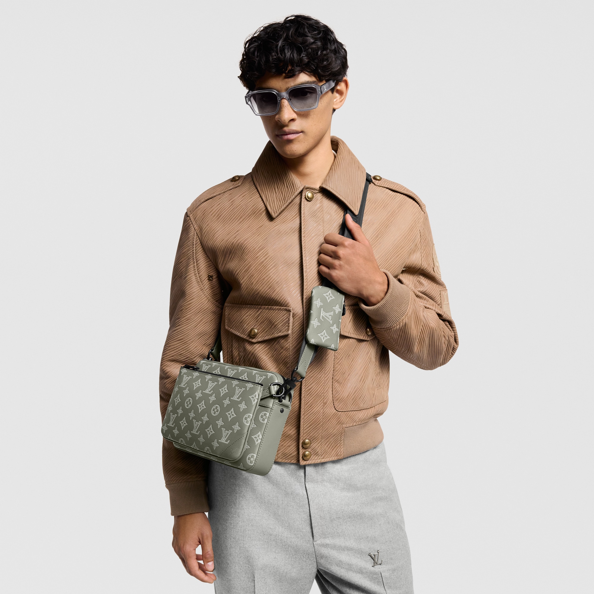 Borsa messenger Trio Pelletteria Monogram Shadow Uomo Borse da Uomo Tutte le borse | LOUIS VUITTON (Zoom prodotto)