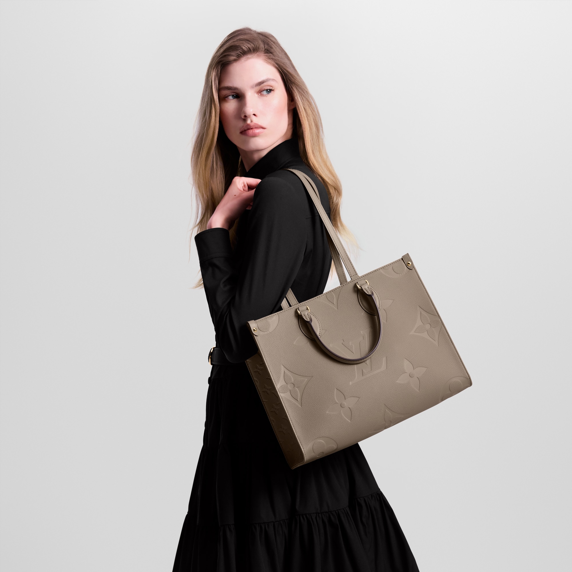 Borsa OnTheGo MM Pelle Monogram Empreinte Donna Borse da Donna Tutte le collezioni | LOUIS VUITTON (Zoom prodotto)