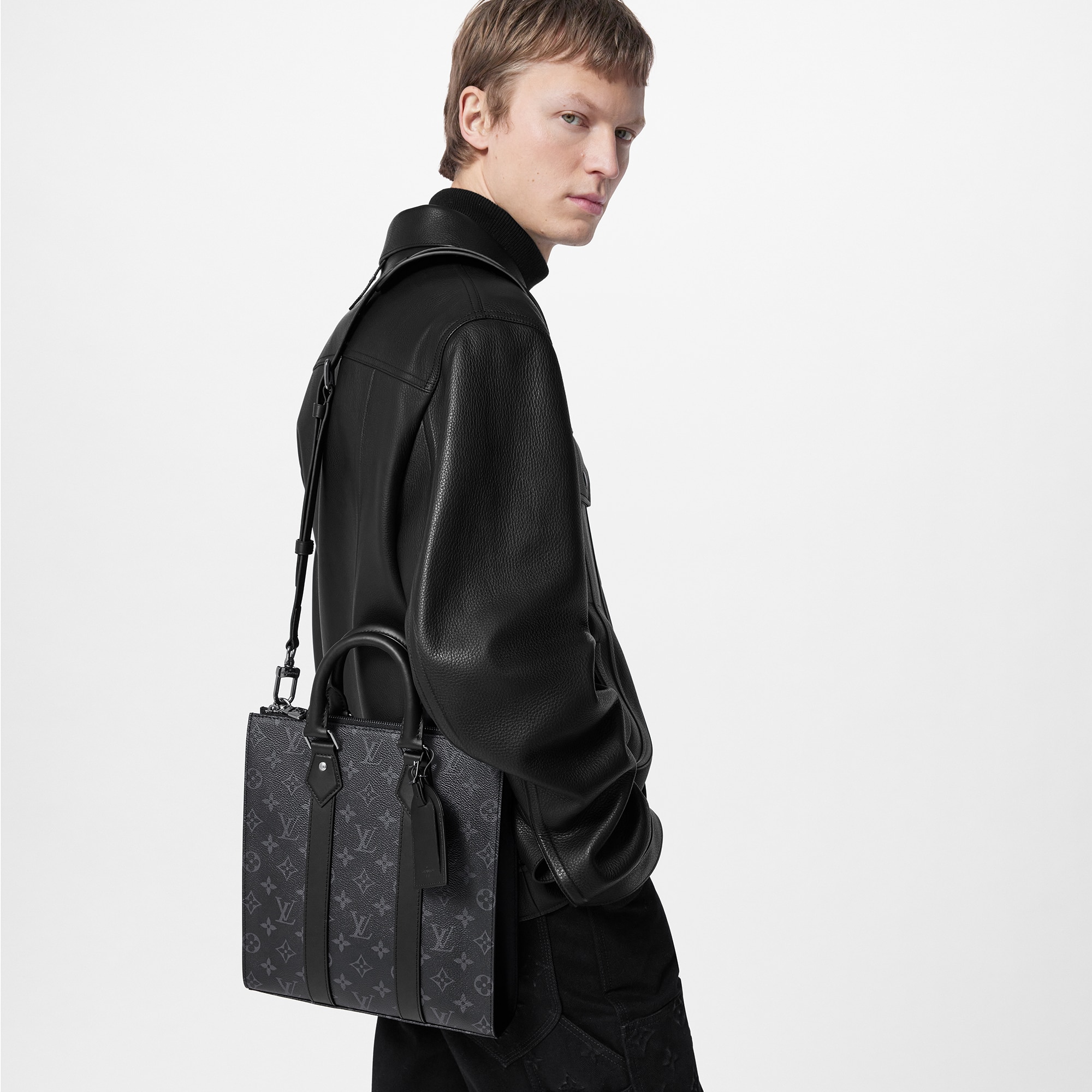 Borsa Sac Plat Cross Monogram Eclipse Uomo Borse da Uomo Tutte le borse | LOUIS VUITTON (Zoom prodotto)