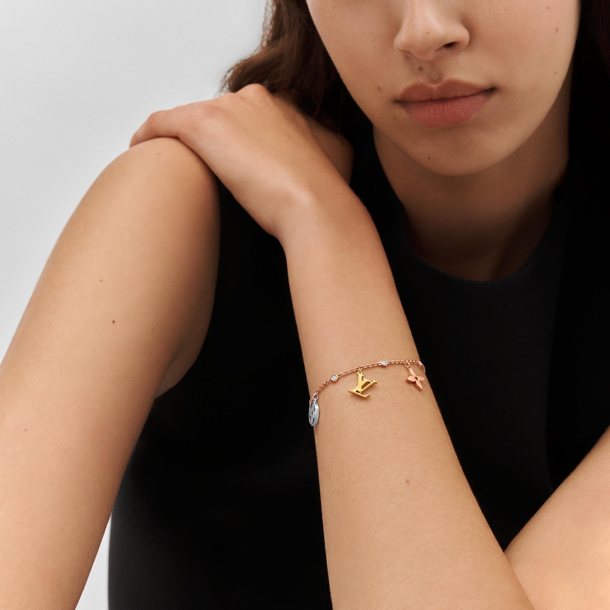 Bracciale con ciondoli Idylle Blossom, 3 sfumature di oro e diamanti  Gioielli Categorie Tutta la Gioielleria | LOUIS VUITTON (Zoom prodotto)