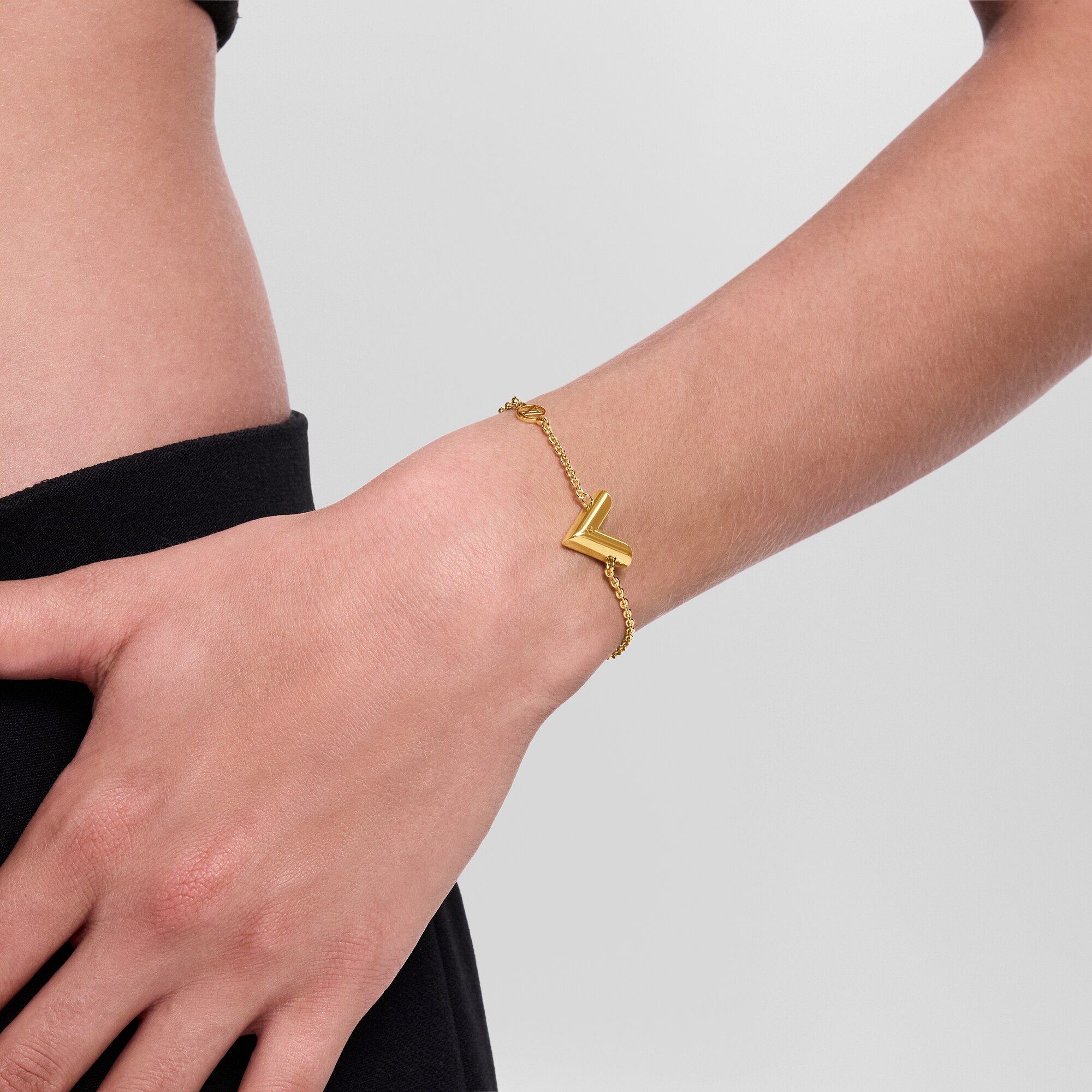 Bracciale Essential V S00 Donna Accessori Novità | LOUIS VUITTON (Zoom prodotto)