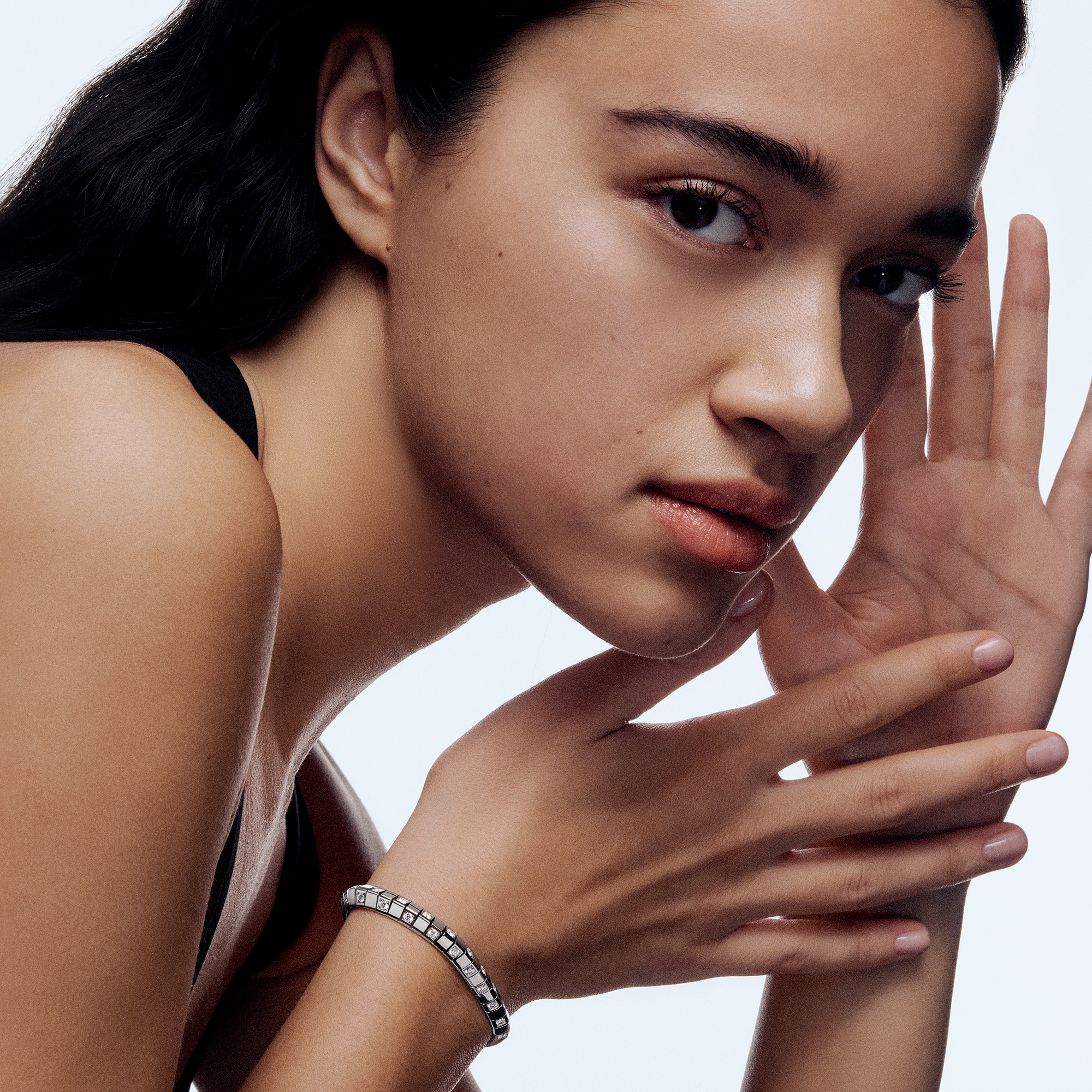 Bracciale grande Le Damier de Louis Vuitton, oro bianco e diamanti  Gioielli Categorie Bracciali | LOUIS VUITTON (Zoom prodotto)