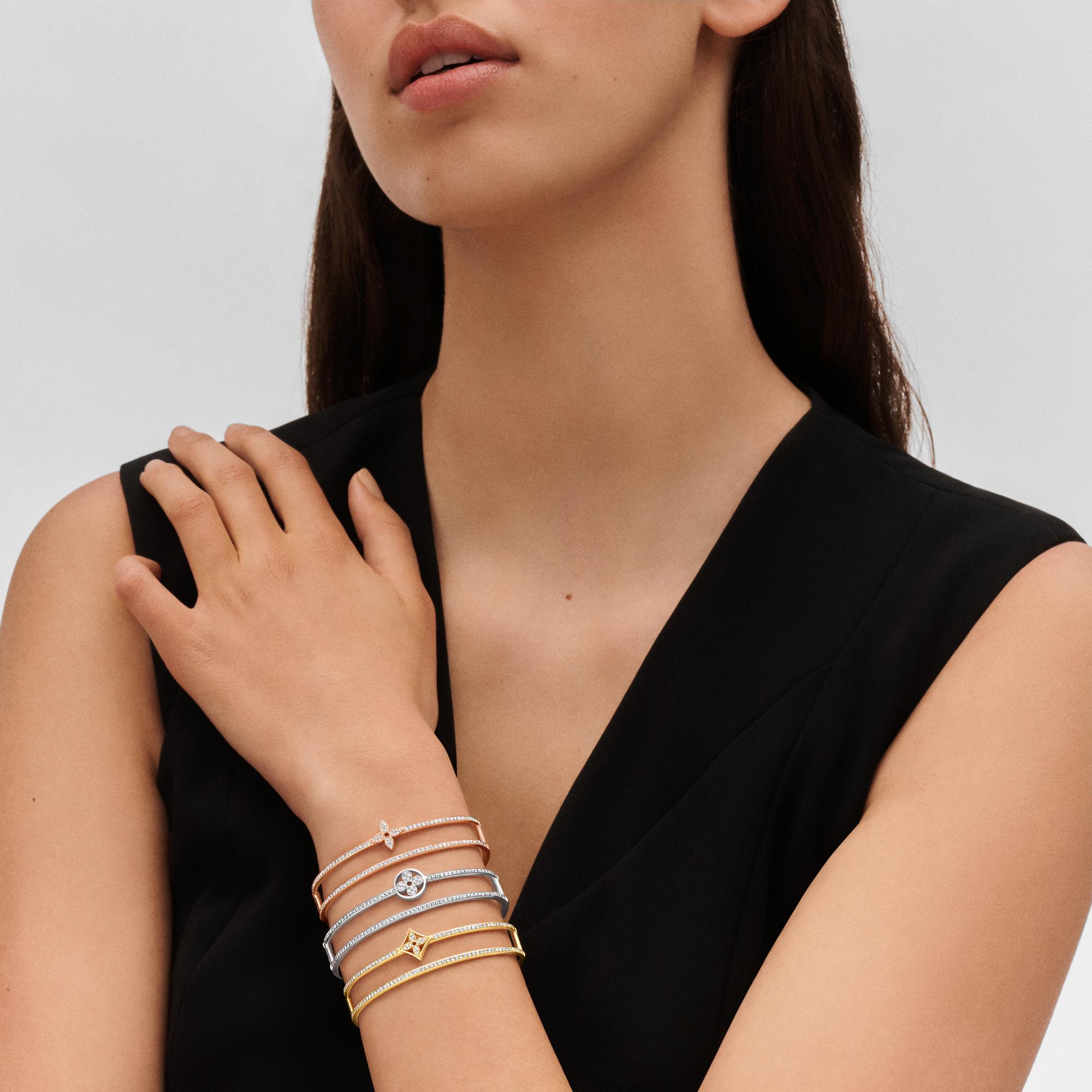 Bracciale Idylle Blossom a doppio filo, oro bianco e diamanti  Gioielli Categorie Tutta la Gioielleria | LOUIS VUITTON (Zoom prodotto)