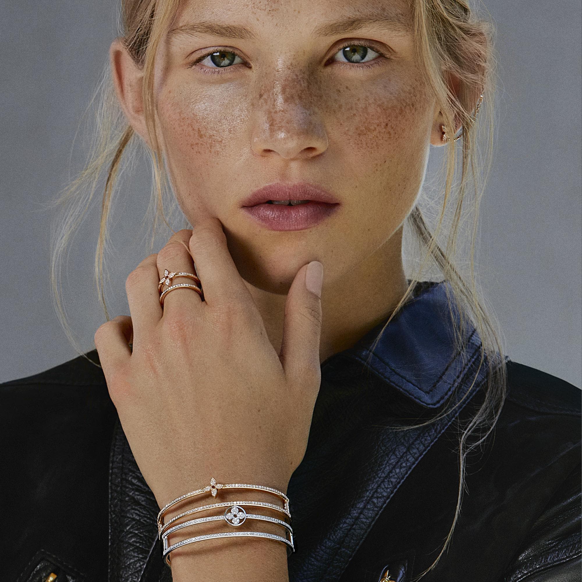 Bracciale Idylle Blossom a doppio filo, oro bianco e diamanti  Gioielli Categorie Tutta la Gioielleria | LOUIS VUITTON (Zoom prodotto)