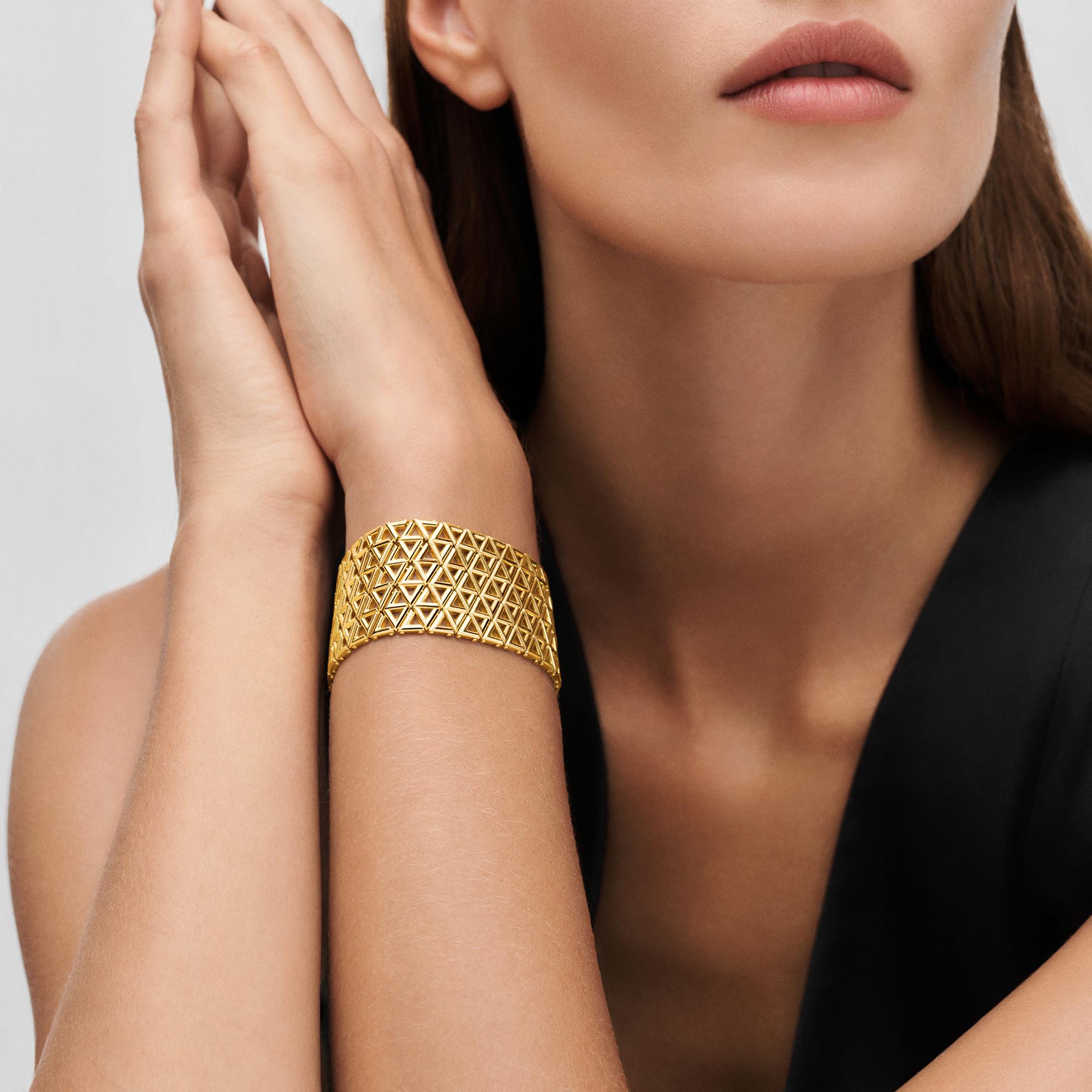 Bracciale LV Volt Mesh, oro giallo  Gioielli Categorie Tutta la Gioielleria | LOUIS VUITTON (Zoom prodotto)
