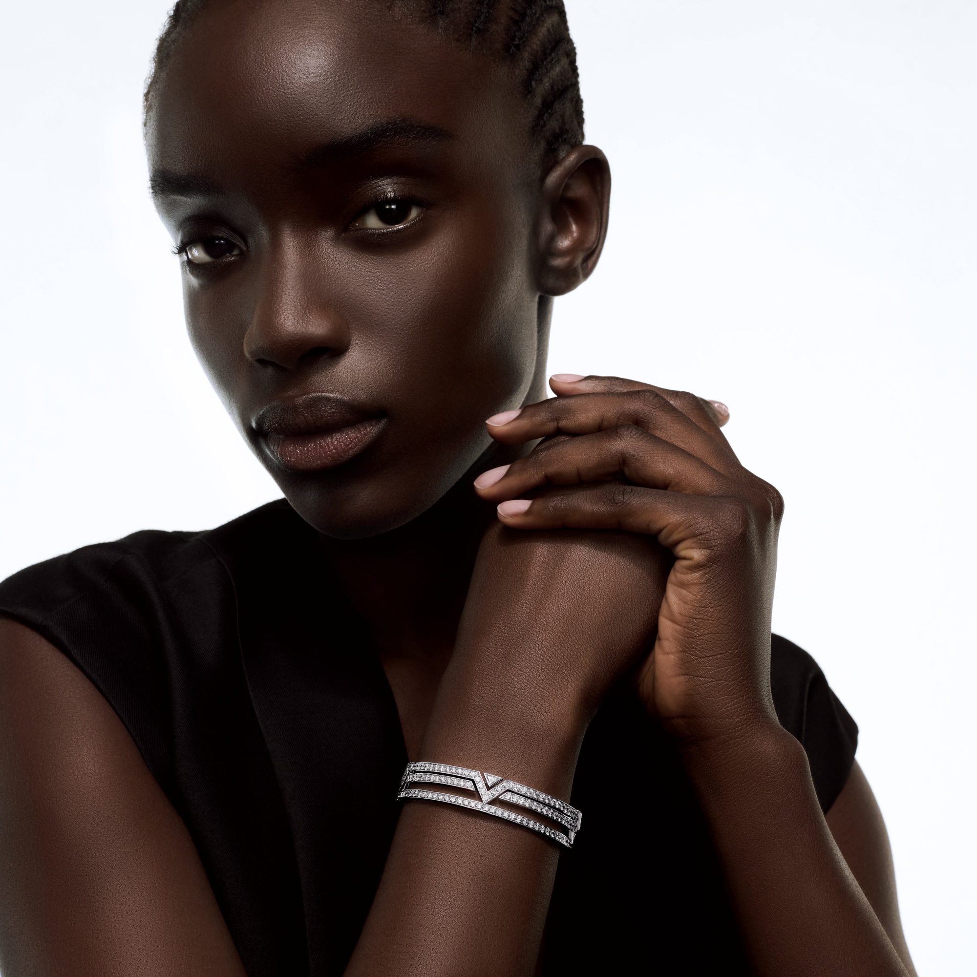 Bracciale Pure V, oro bianco e diamanti  Les Extraordinaires Gioielli Bracciali | LOUIS VUITTON (Zoom prodotto)