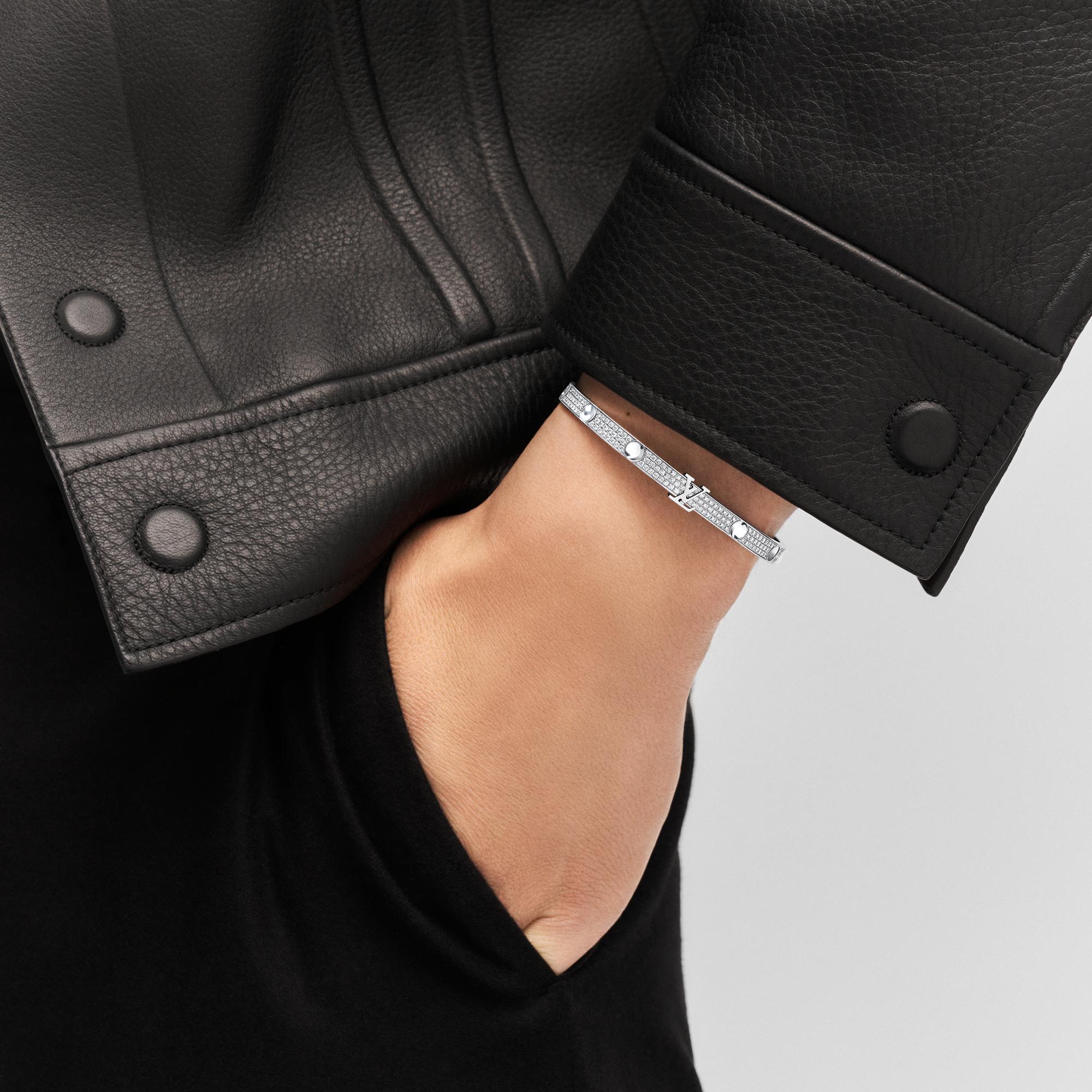 Bracciale rigido Empreinte Medium, oro bianco e diamanti  Gioielli Categorie Tutta la Gioielleria | LOUIS VUITTON (Zoom prodotto)