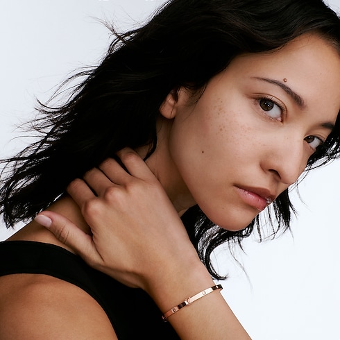 Bracciale rigido piccolo Empreinte, oro rosa Gioielli Categorie Bracciali | LOUIS VUITTON (Zoom prodotto)