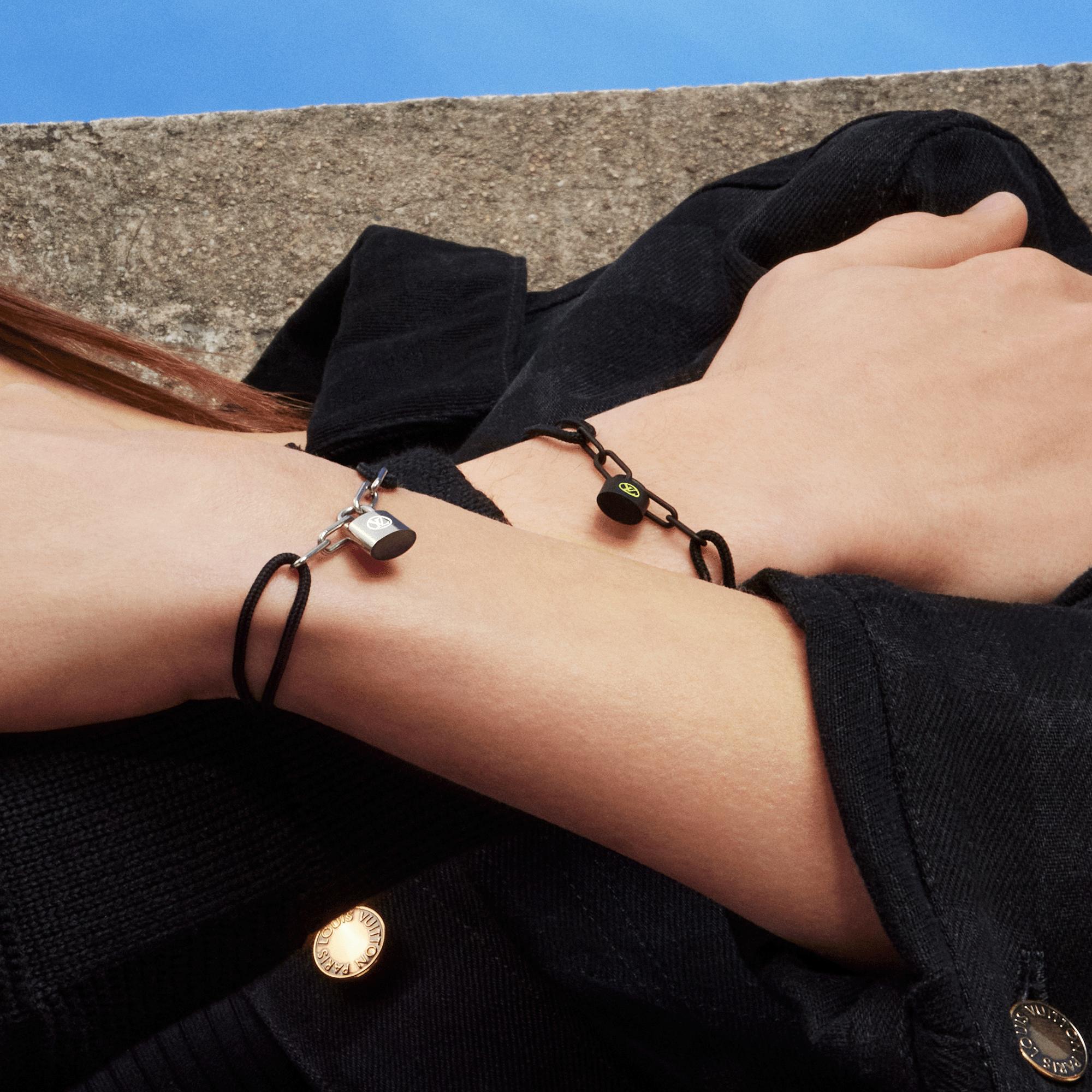 Bracciale Silver Lockit X Virgil Abloh, titanio color nero  Gioielli Categorie Bracciali | LOUIS VUITTON (Zoom prodotto)