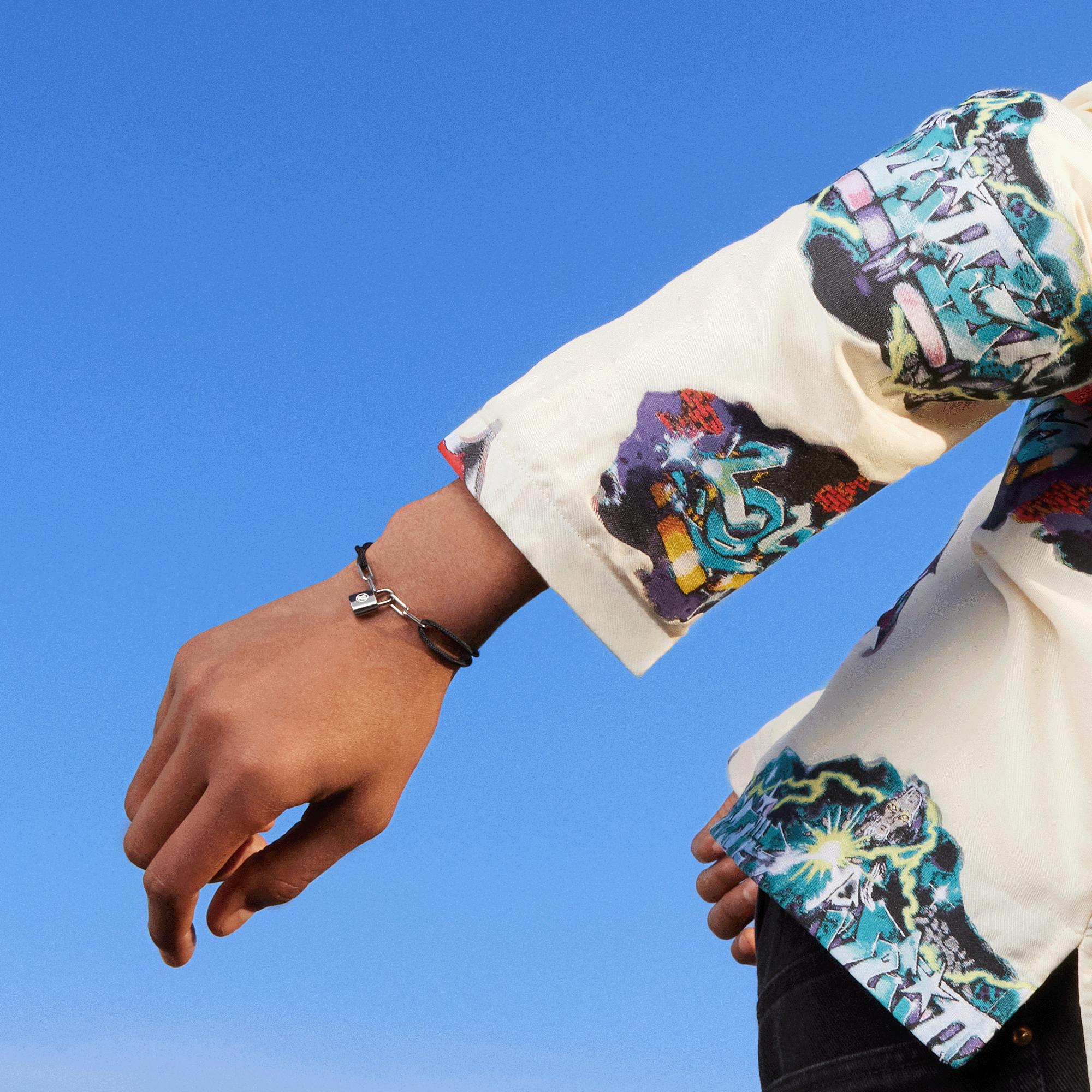 Bracciale Silver Lockit X Virgil Abloh, titanio naturale  Gioielli Categorie Bracciali | LOUIS VUITTON (Zoom prodotto)
