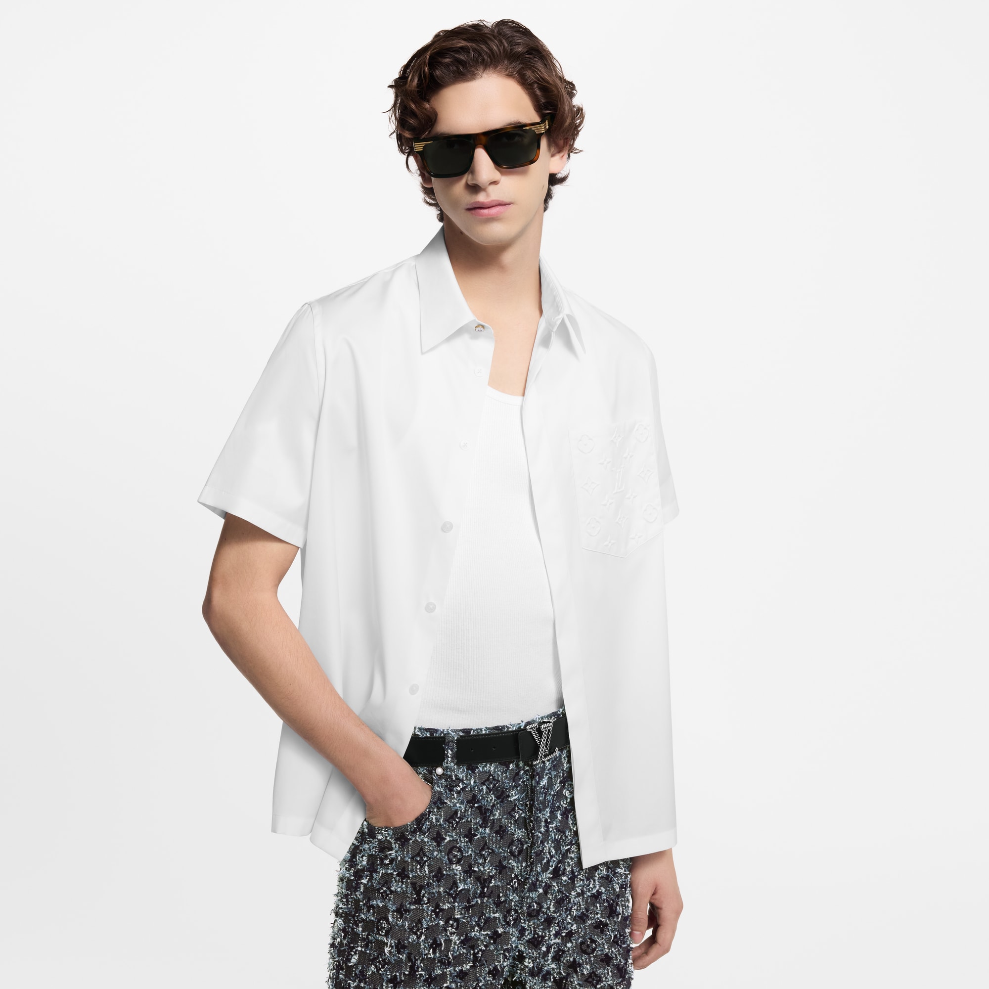 Camicia a maniche corte con tasca con motivo Monogram  Uomo Abbigliamento Camicie | LOUIS VUITTON (Zoom prodotto)