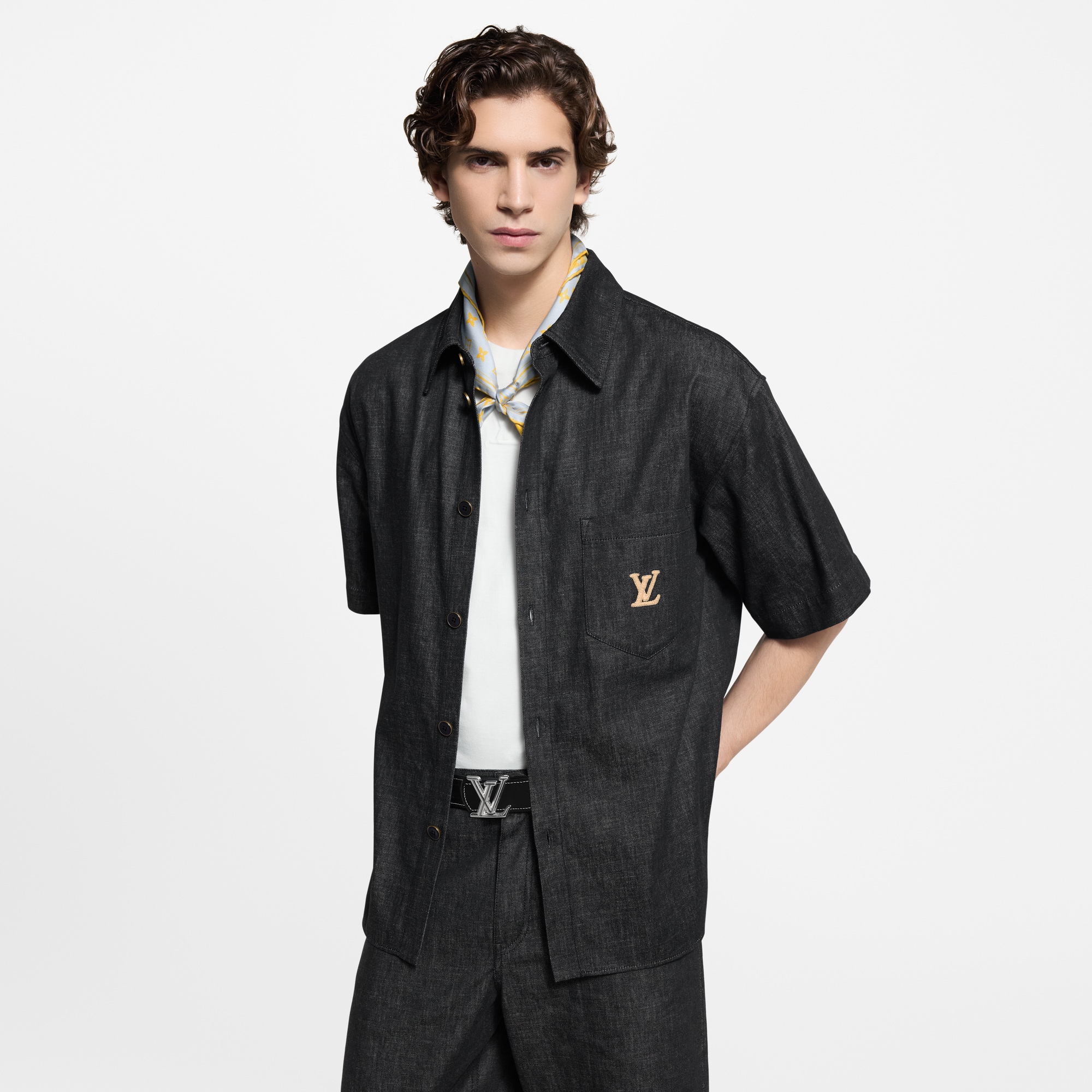 Camicia a maniche corte in chambray  Uomo Abbigliamento Camicie | LOUIS VUITTON (Zoom prodotto)