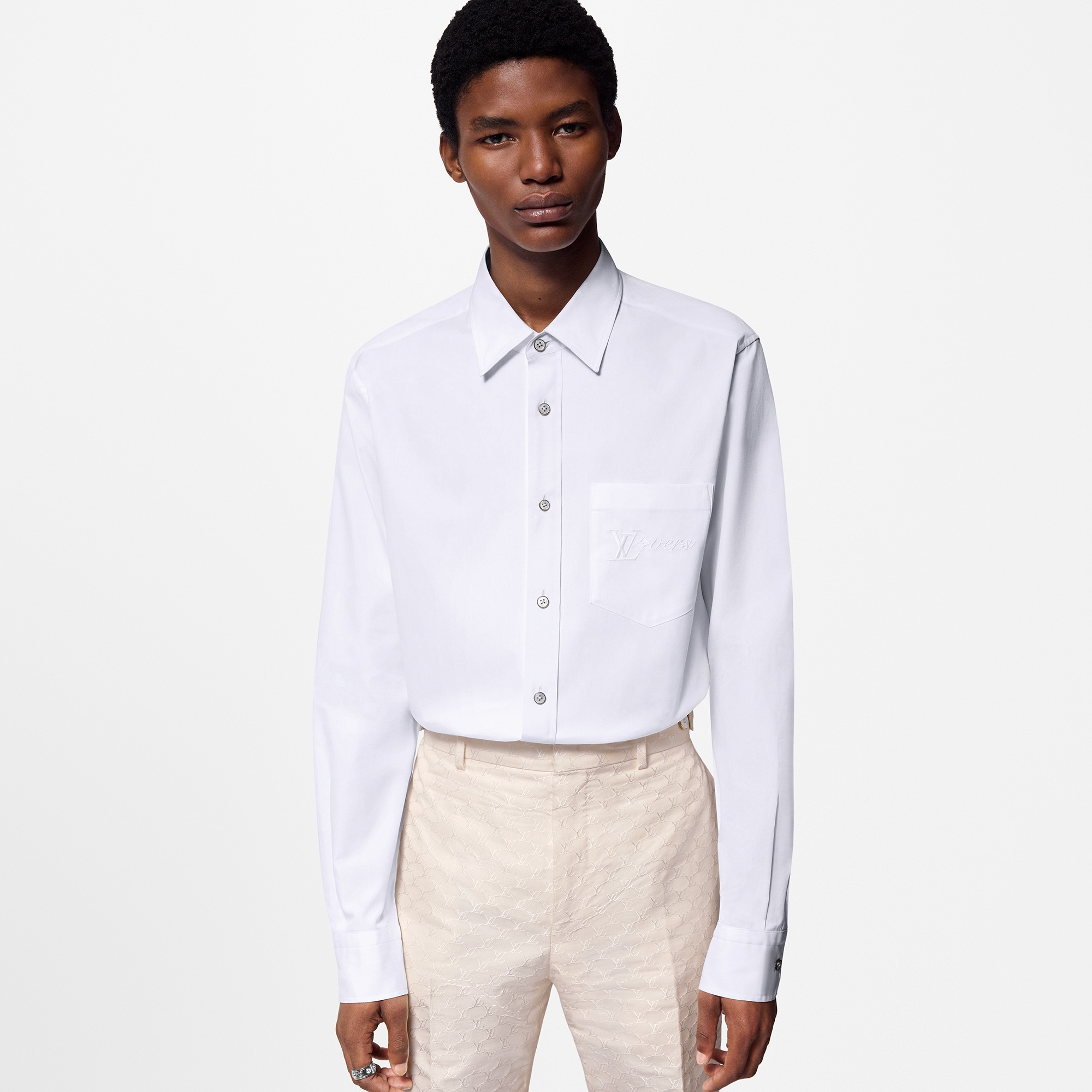 Camicia a maniche lunghe in cotone con ricami  Uomo Abbigliamento Camicie | LOUIS VUITTON (Zoom prodotto)