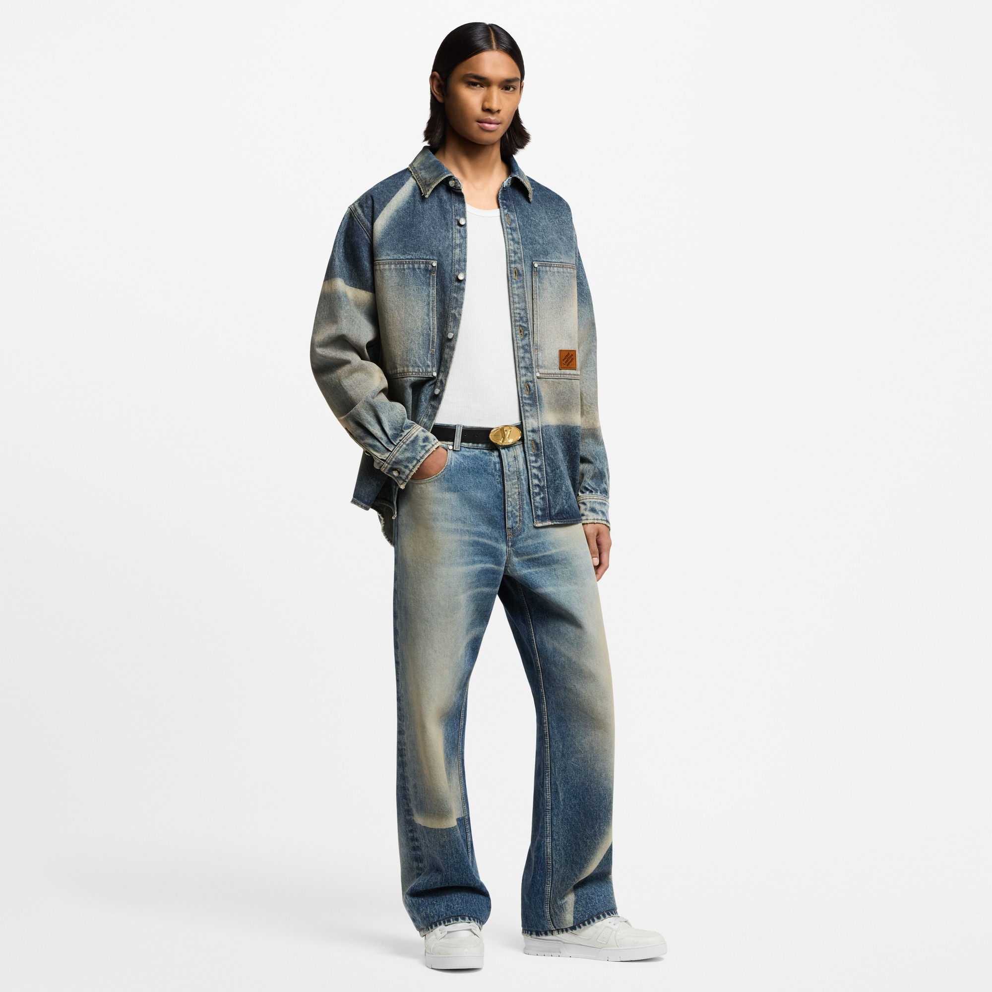 Camicia a maniche lunghe in denim effetto sbiadito  Uomo Abbigliamento Camicie | LOUIS VUITTON (Zoom prodotto)