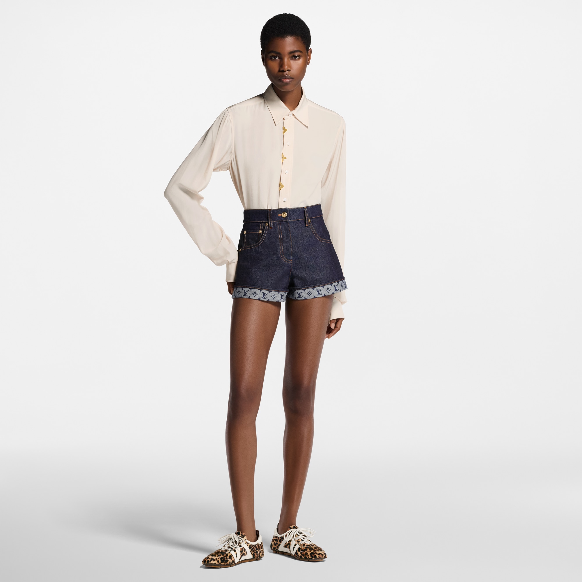 Camicia con dettagli di fiori Monogram  Donna Abbigliamento Camicie e T-Shirt | LOUIS VUITTON (Zoom prodotto)