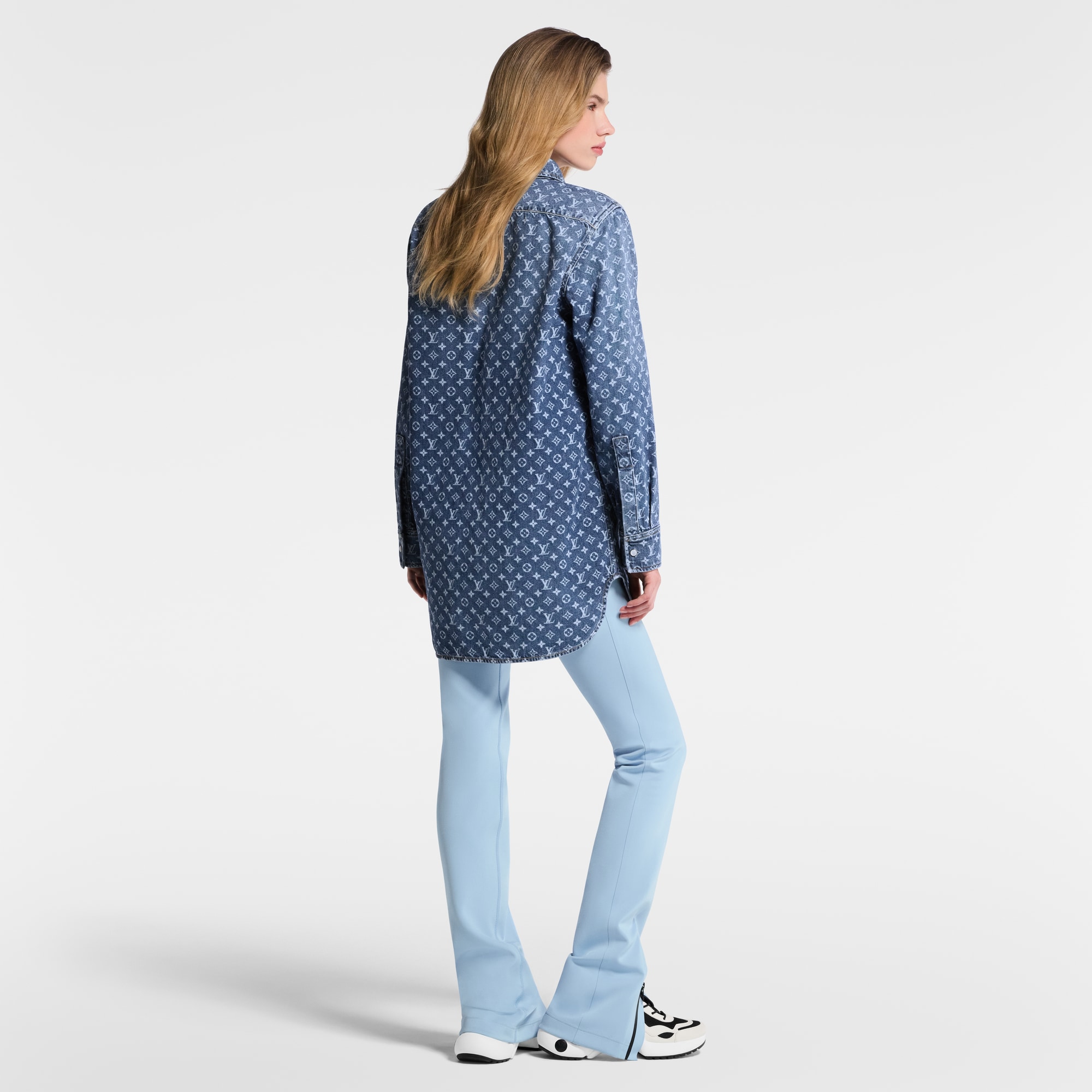 Camicia in denim con motivo Monogram  Donna Abbigliamento Camicie e T-Shirt | LOUIS VUITTON (Zoom prodotto)