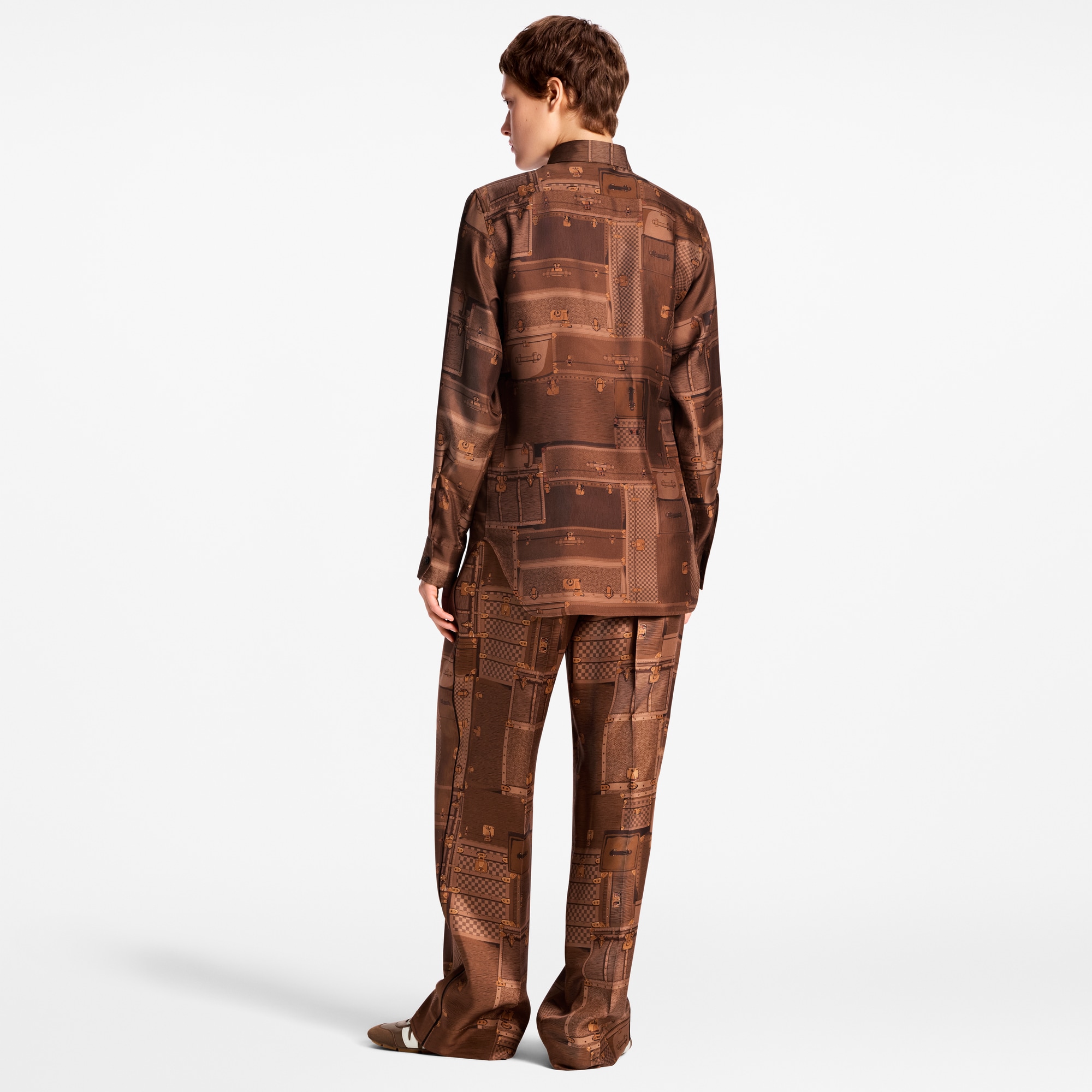 Camicia in seta con motivo di bauli stampato  Donna Abbigliamento Camicie e T-Shirt | LOUIS VUITTON (Zoom prodotto)