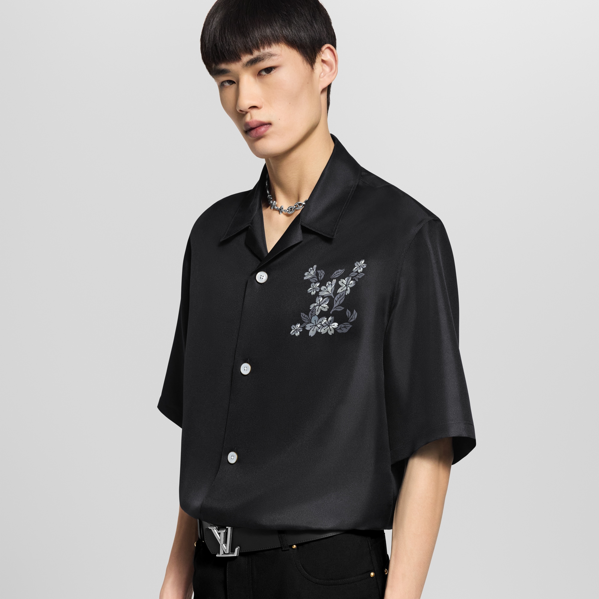Camicia in seta con motivo iconico stampato  Uomo Abbigliamento Camicie | LOUIS VUITTON (Zoom prodotto)
