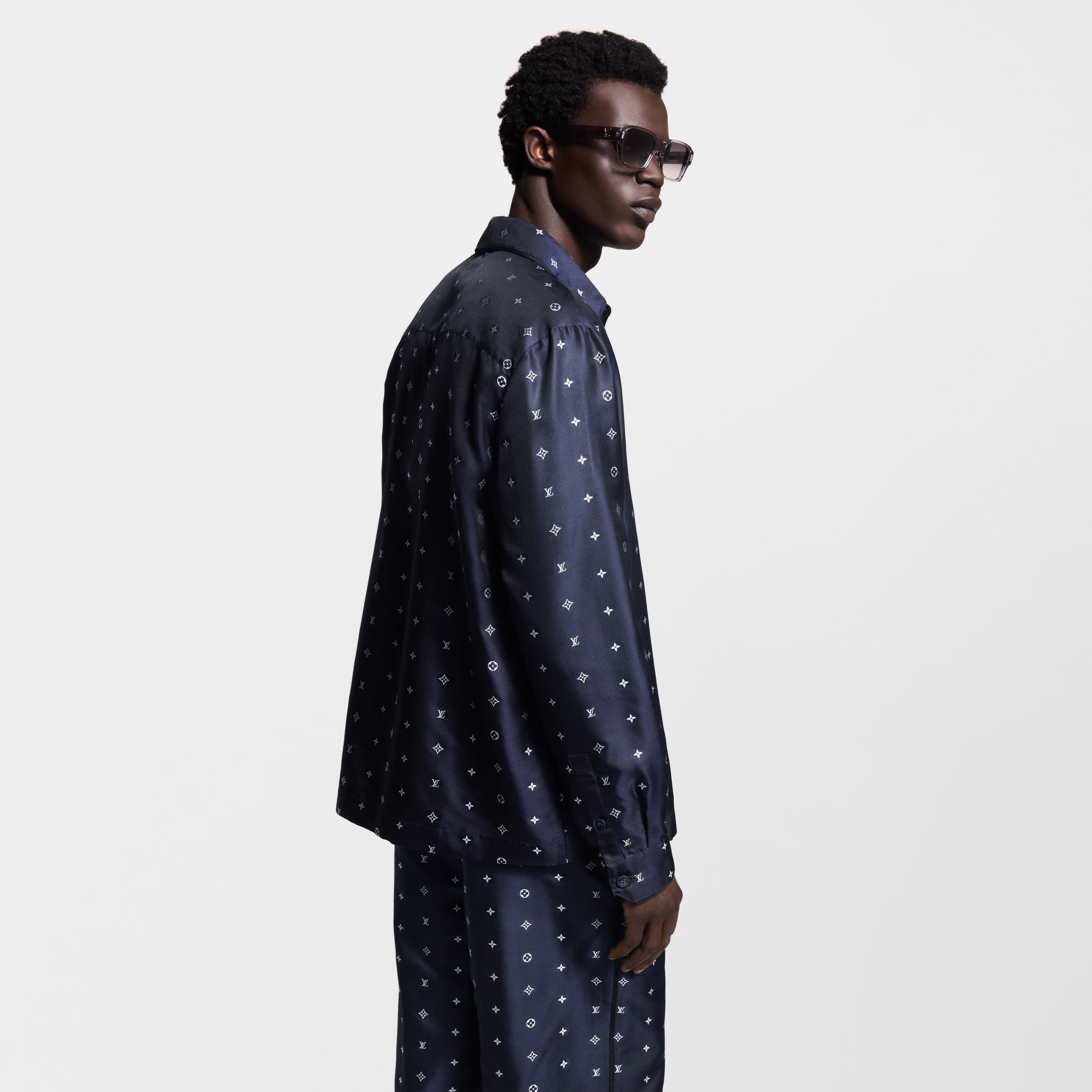 Camicia morbida in seta con motivo Monogram  Uomo Abbigliamento Camicie | LOUIS VUITTON (Zoom prodotto)
