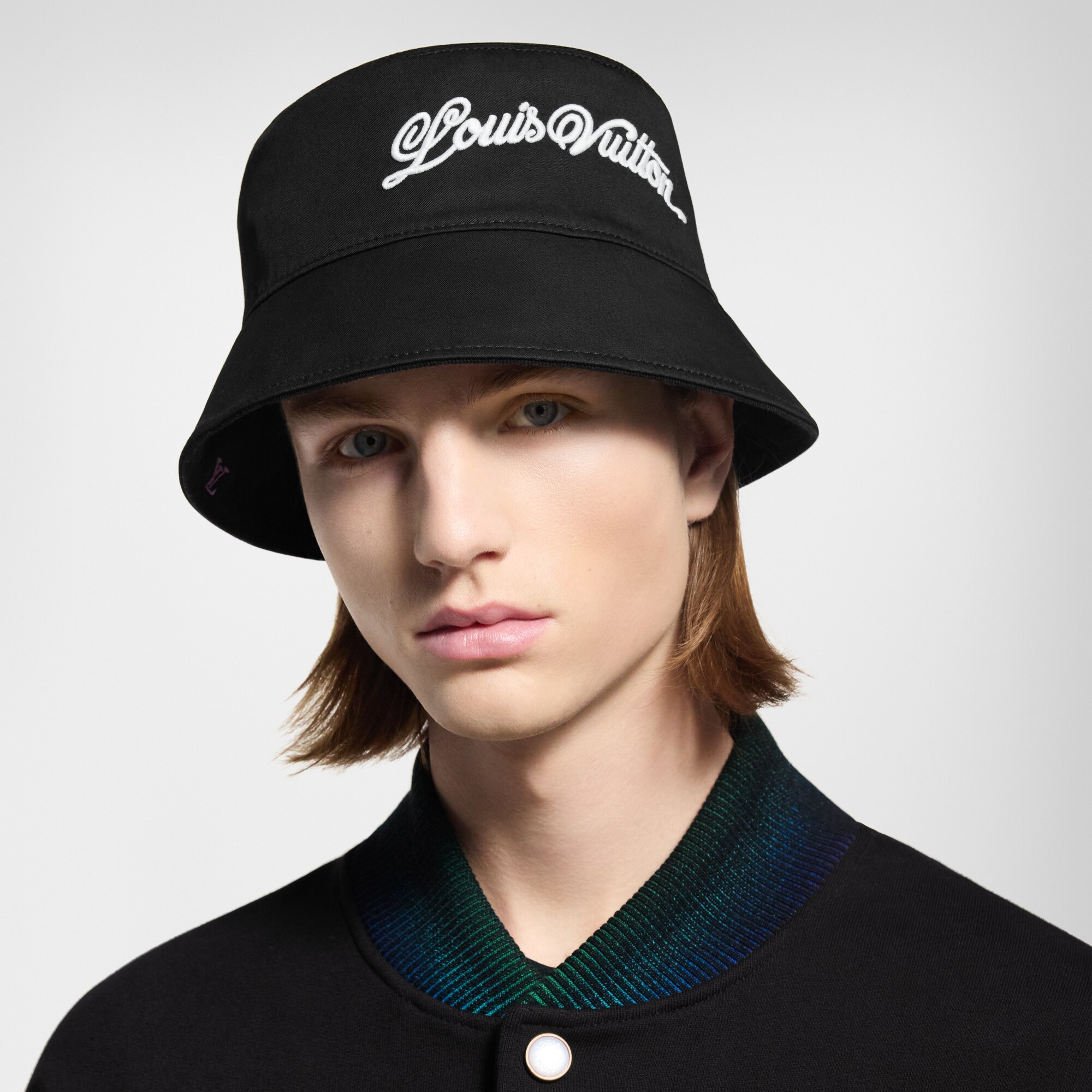 Cappello LV Blason Shading Denim Reversible S00 Uomo Accessori Cappelli, Berretti e Guanti | LOUIS VUITTON (Zoom prodotto)