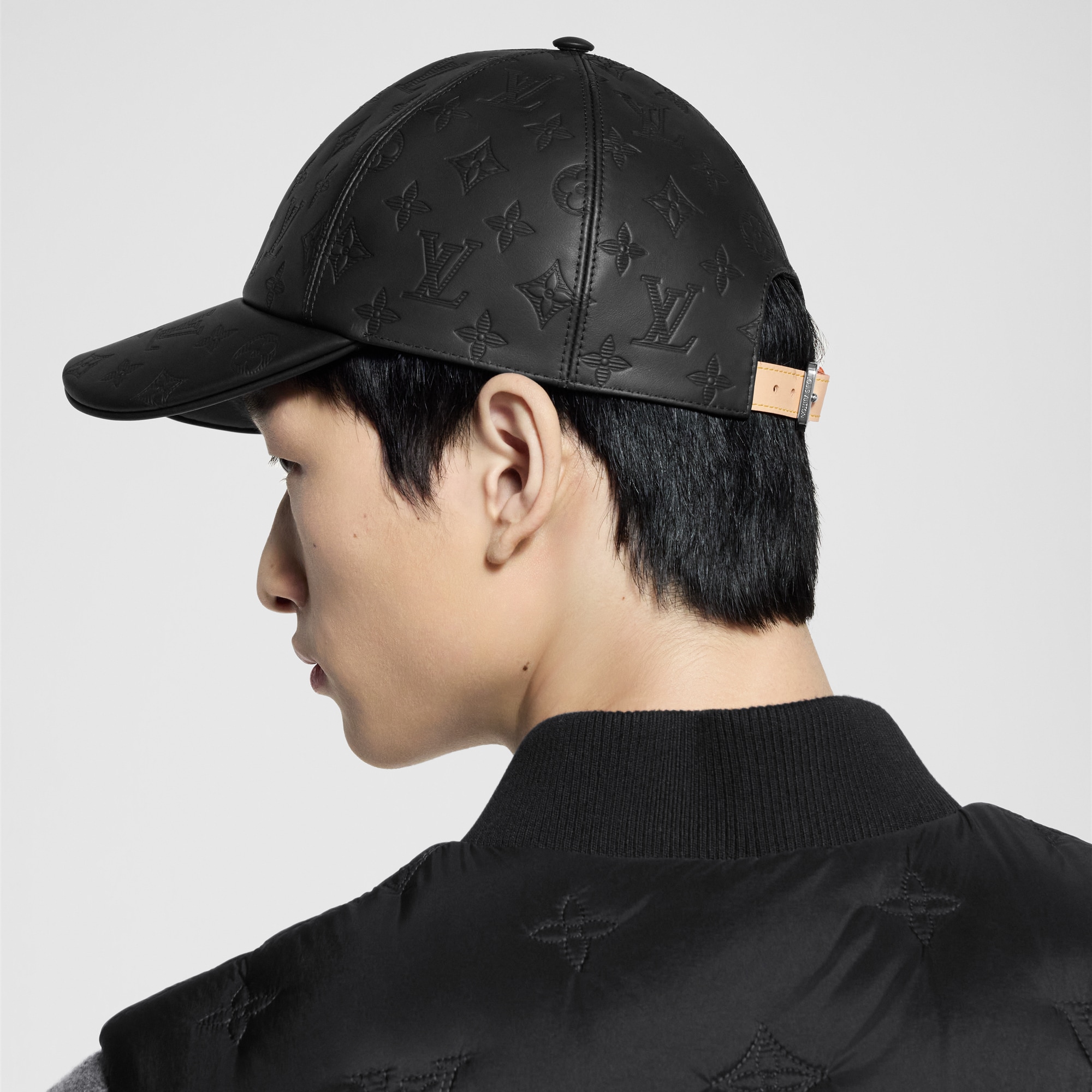 Cappello Monogram Shadow S00 Uomo Accessori Cappelli, Berretti e Guanti | LOUIS VUITTON (Zoom prodotto)