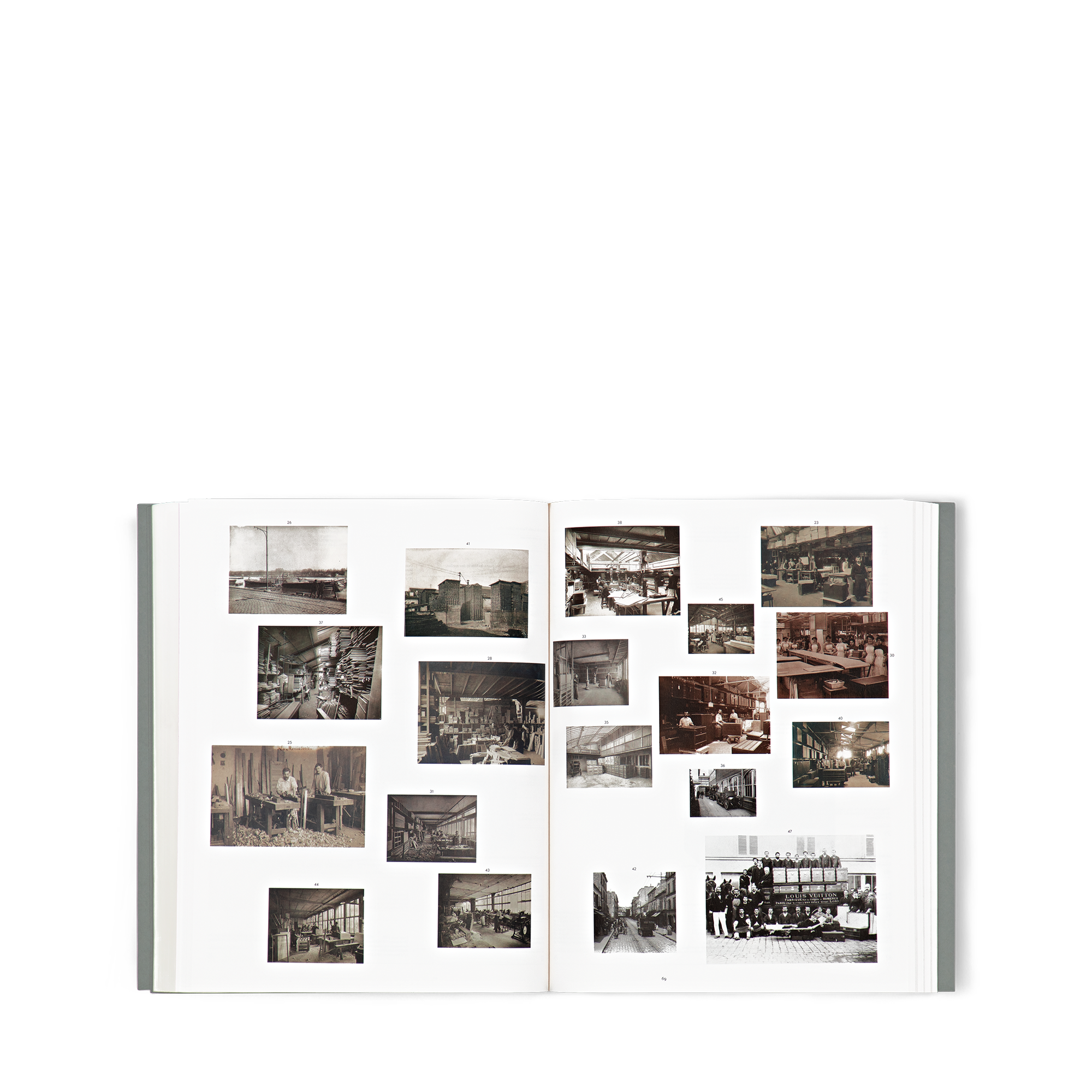 Catalogo Louis Vuitton Volez, Voguez, Voyagez  Bauli, Viaggio e Casa Libri Libri dalla copertina rigida | LOUIS VUITTON (Zoom prodotto)