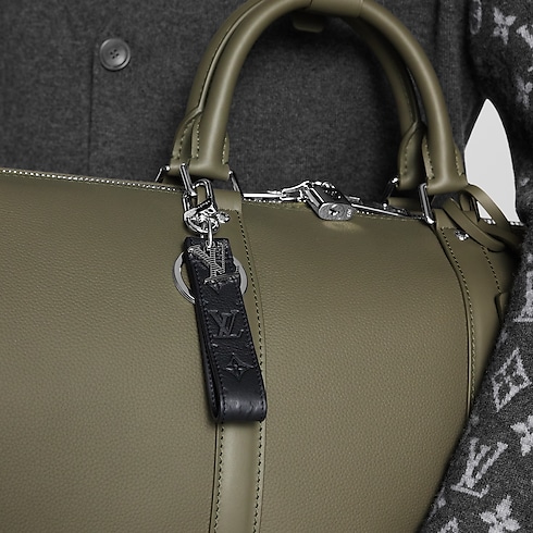 Charm per borse e portachiavi LV Shadow Dragonne S00 Uomo Accessori Portachiavi e Charms per Borse | LOUIS VUITTON (Zoom prodotto)