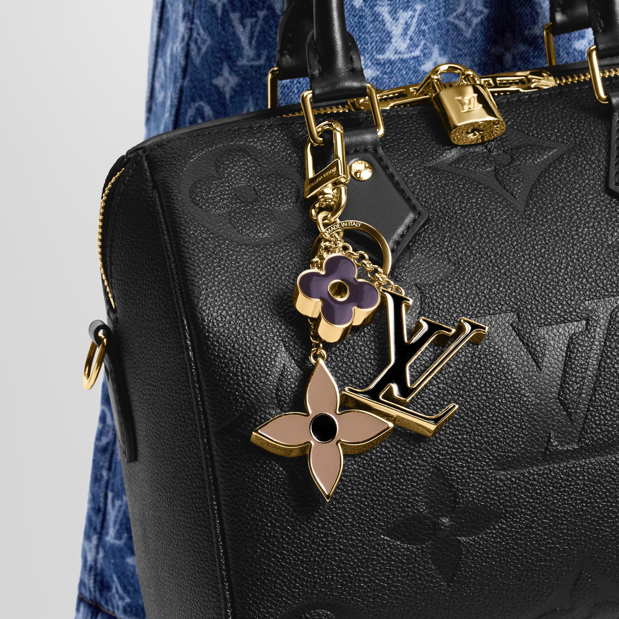 Charm per borse Fleur de Monogram S00 Donna Accessori Portachiavi e Charms per Borse | LOUIS VUITTON (Zoom prodotto)