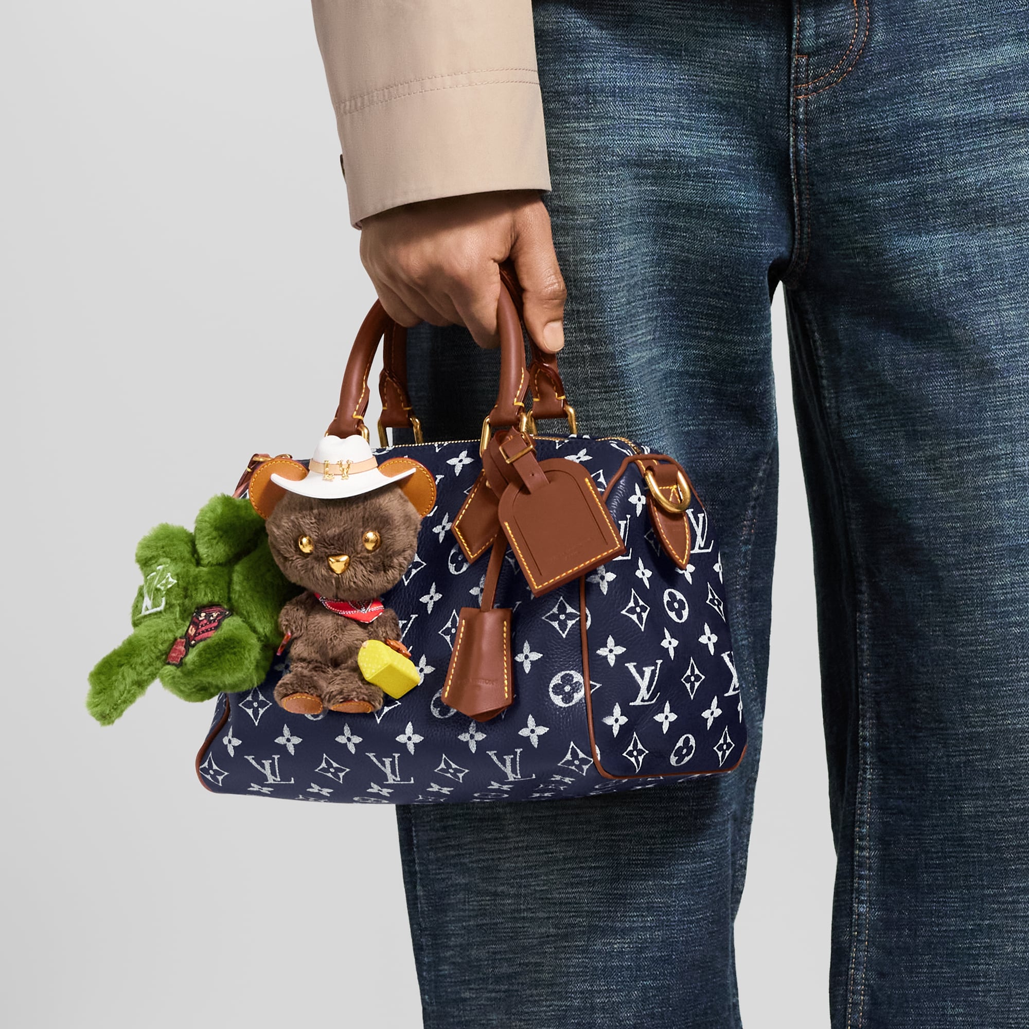 Charm per borse LV Louis Bear S00 Uomo Accessori Portachiavi e Charms per Borse | LOUIS VUITTON (Zoom prodotto)