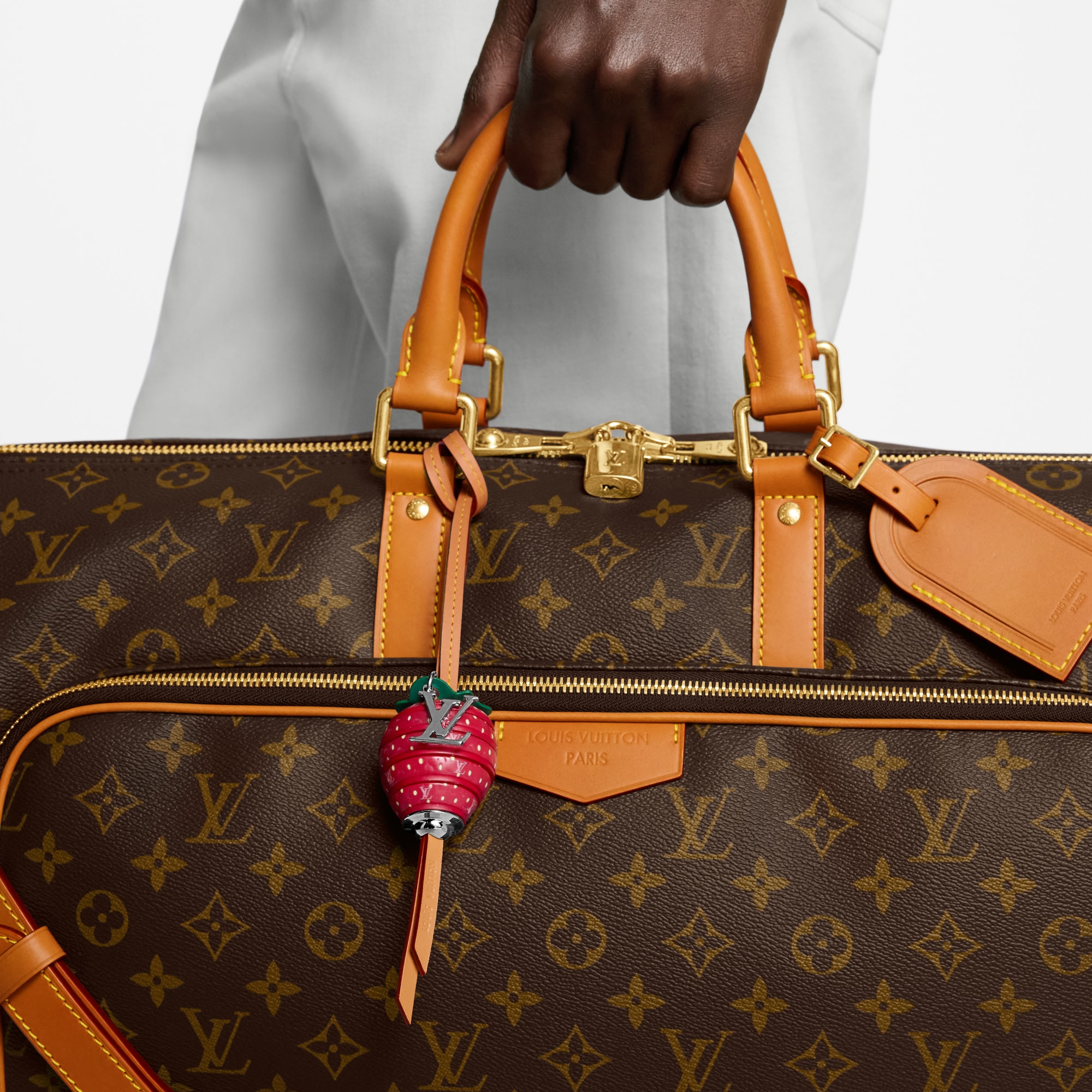 Charm per borse LV Strawberry S00 Uomo Accessori Portachiavi e Charms per Borse | LOUIS VUITTON (Zoom prodotto)